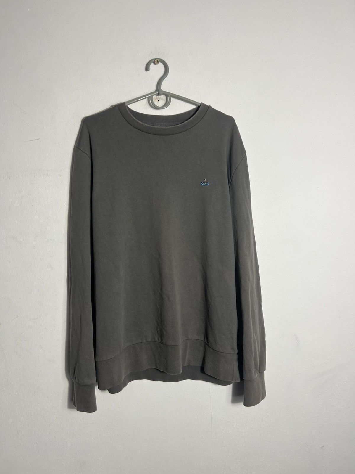 Vivienne Westwood Vintage Vivienne Westwood Sweatshirt Orb Logo Basic Pullover Size US M / EU 48-50 / 2 - 1 Thumbnail