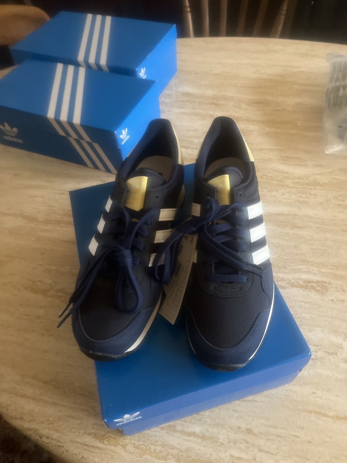 Adidas Adidas USA 84 Size US 10.5 / EU 43-44 - 12 Thumbnail