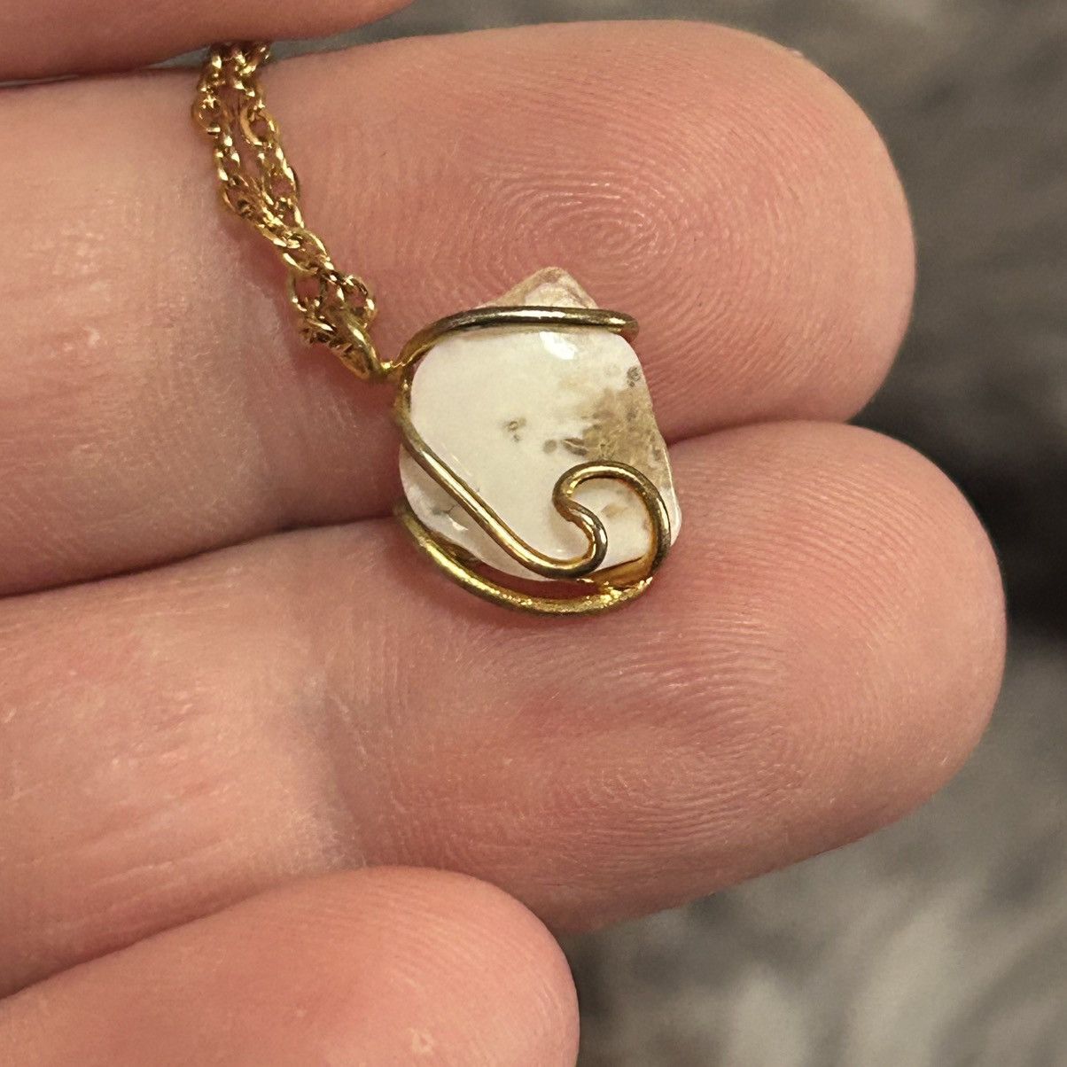 Handmade Handcrafted wire cage opal chip pendant on chain necklace Size ONE SIZE - 6 Thumbnail