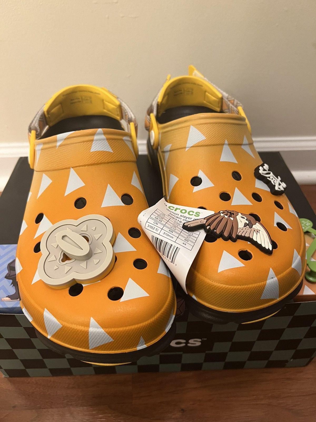 Crocs Zenitsu Demon Slayer Crocs Size US 13 / EU 46 - 1 Thumbnail