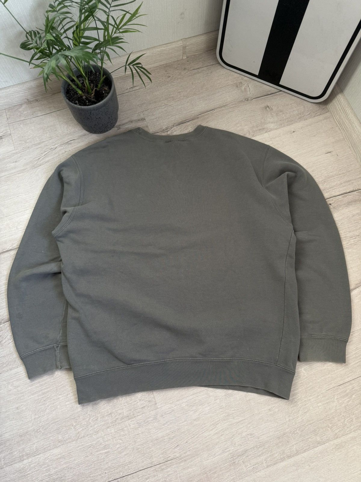 Carhartt × Vintage Vintag 90s Carhartt Wip Sweatshirt Small Logo Minimalist Y2k Size US L / EU 52-54 / 3 - 9 Thumbnail