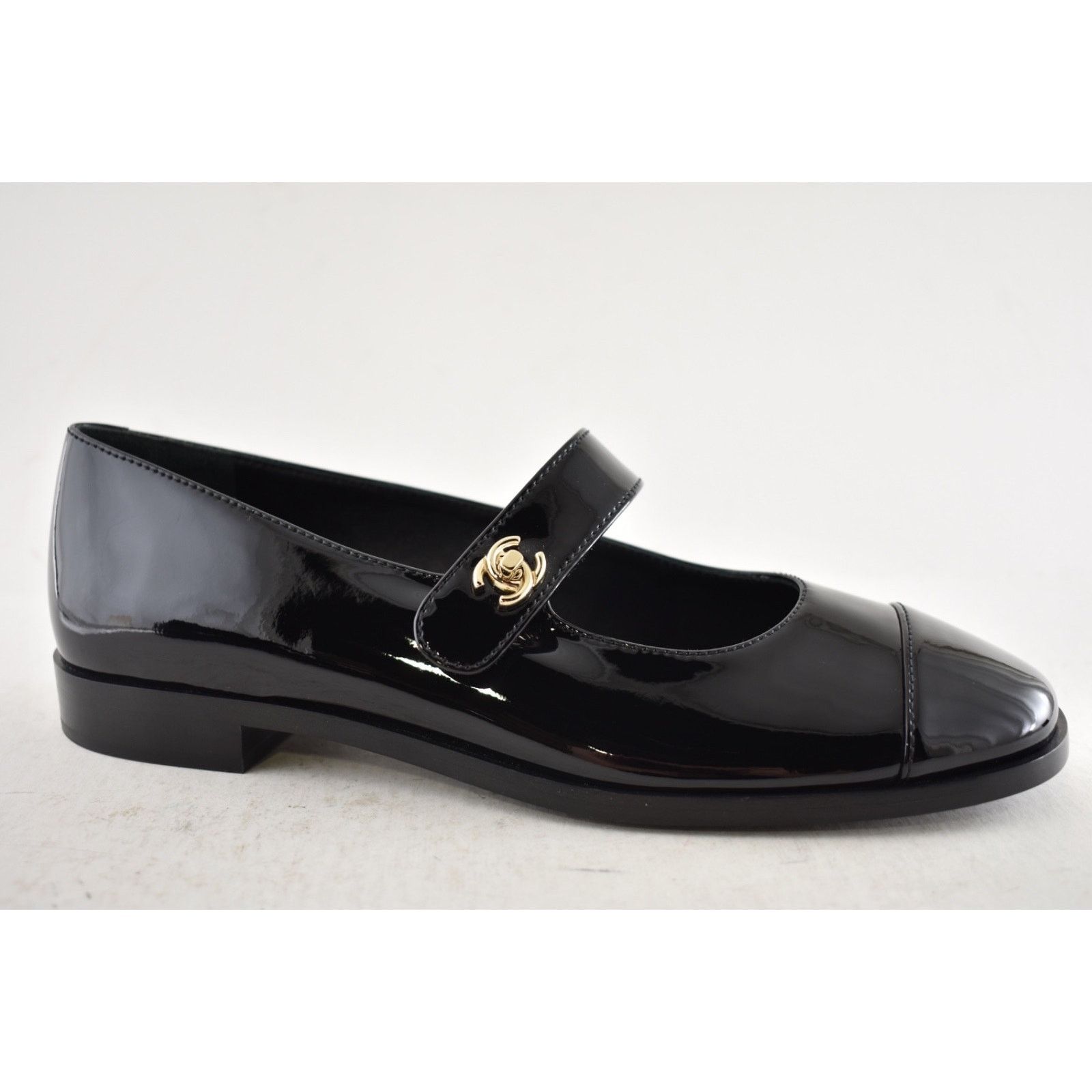 Chanel Chanel Black Patent Turnlock CC Mary Jane Ballet Flat 40 Size US 10 / IT 40 - 8 Thumbnail