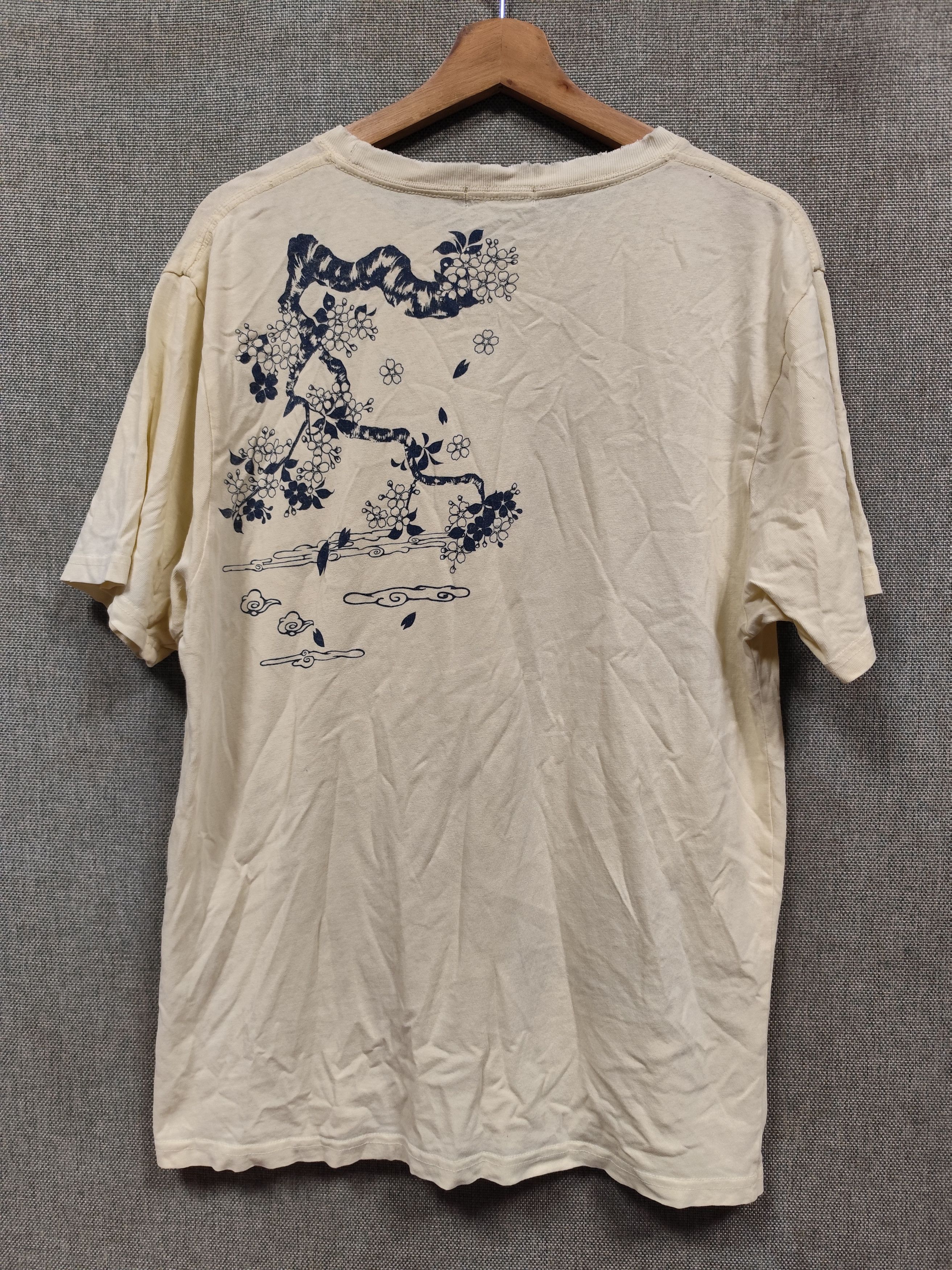 Anime Vintage t shirt one piece film gold Size US M / EU 48-50 / 2 - 2 Thumbnail