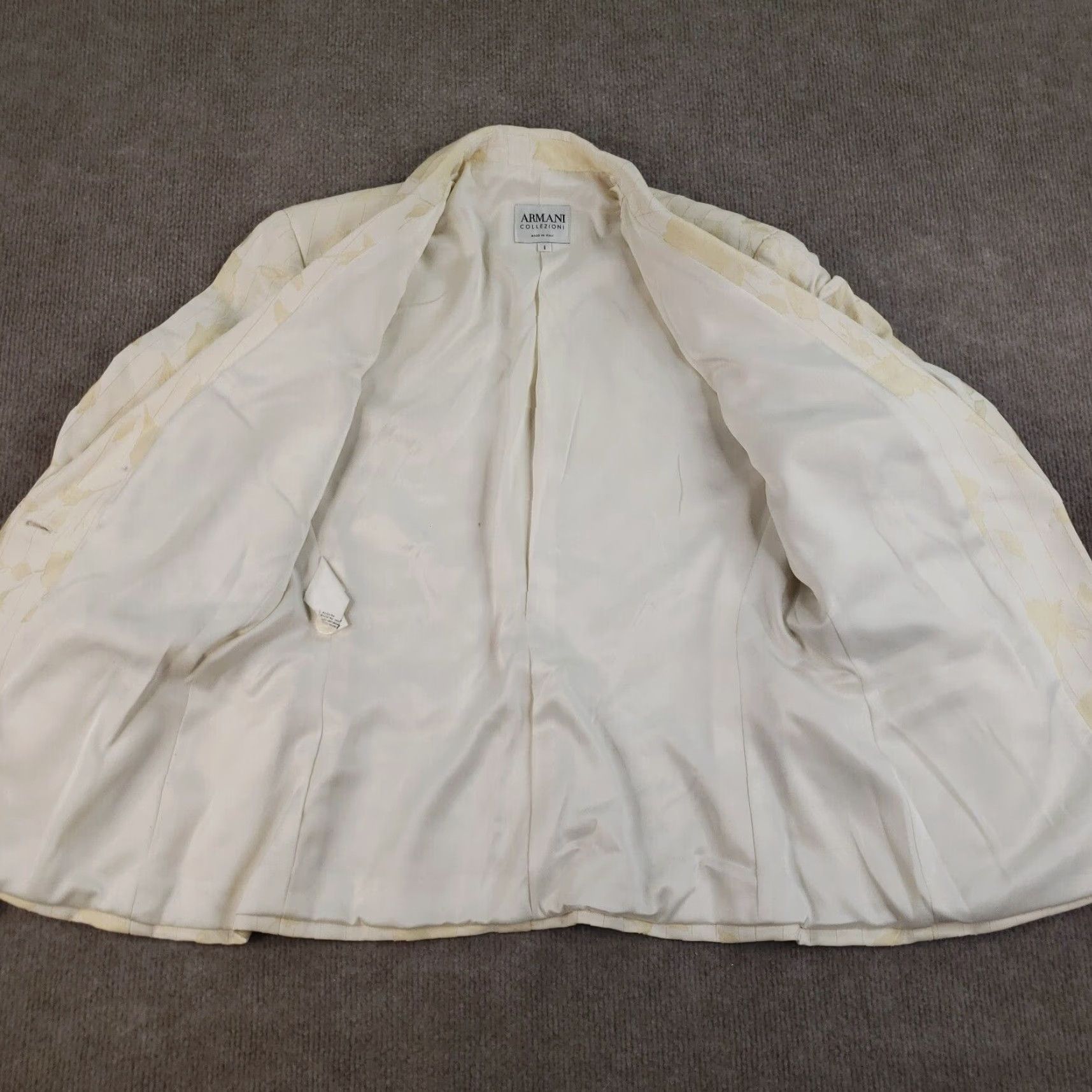 Armani Armani Collezioni Blazer Womens Size 6 Beige Striped Wool Blend Stitched Collared Lined Button Blazer Womens Size 6 Beige Striped Wool Blend Size M / US 6-8 / IT 42-44 - 6 Thumbnail