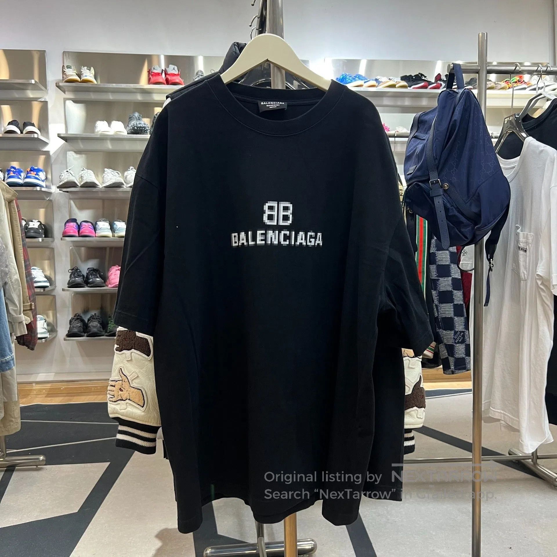 Balenciaga Balenciaga Mosaic Blur Logo BB T. Size US XL / EU 56 / 4 - 1 Thumbnail