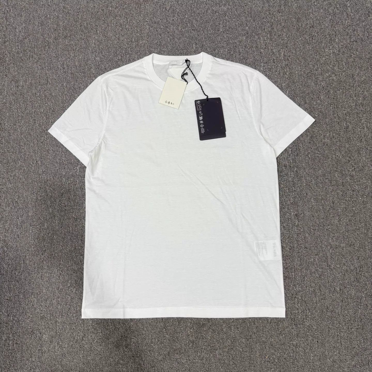 Prada Prada White Short Sleeve Tee Back Triangle L Unworn Size L / US 10 / IT 46 - 1 Thumbnail