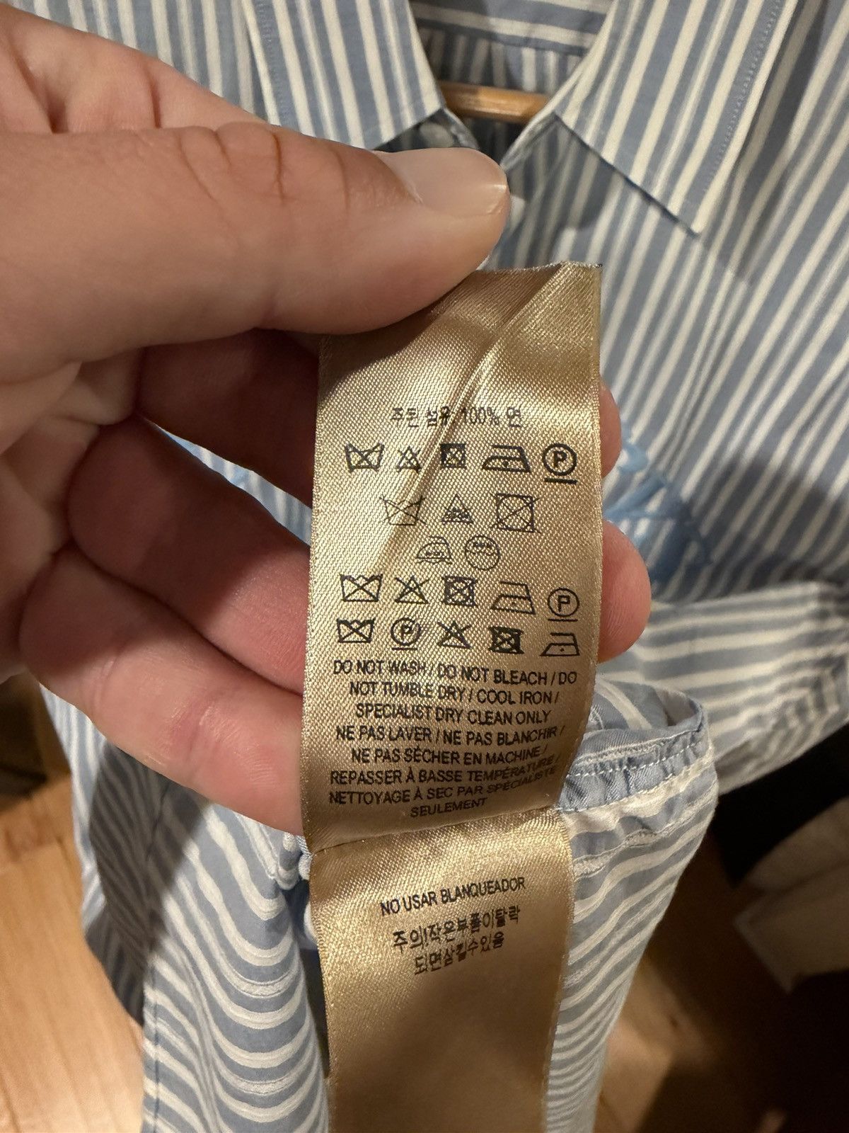 Burberry Burberry Logo Button Up Size US L / EU 52-54 / 3 - 5 Thumbnail