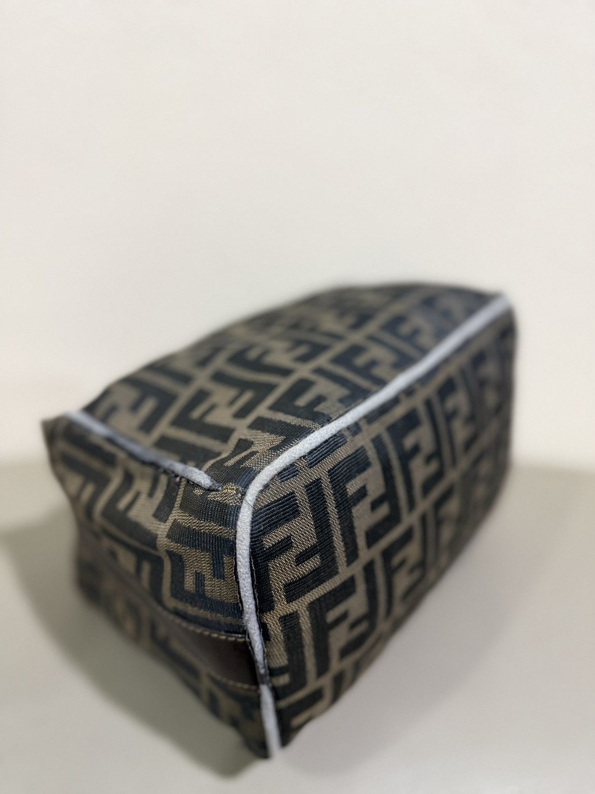 Fendi Authentic Fendi Zucca Monogram Canvas Toiletries Hand Bag Size ONE SIZE - 6 Thumbnail