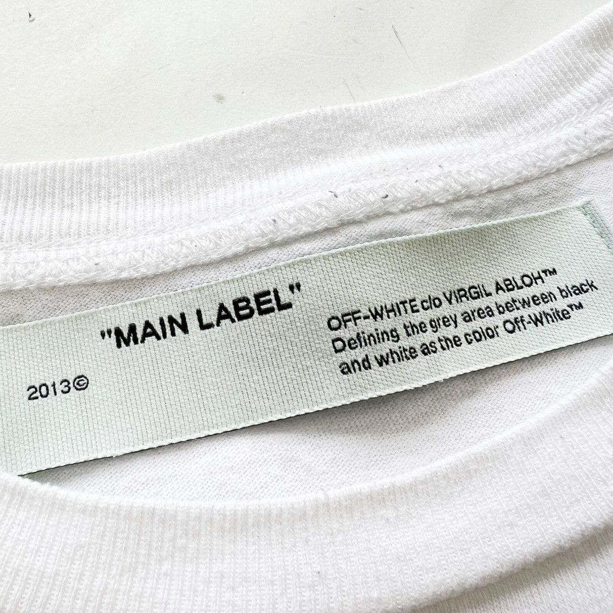Off-White Off-White Airport Tape Arrows Long Sleeve T Shirt Size US M / EU 48-50 / 2 - 4 Thumbnail