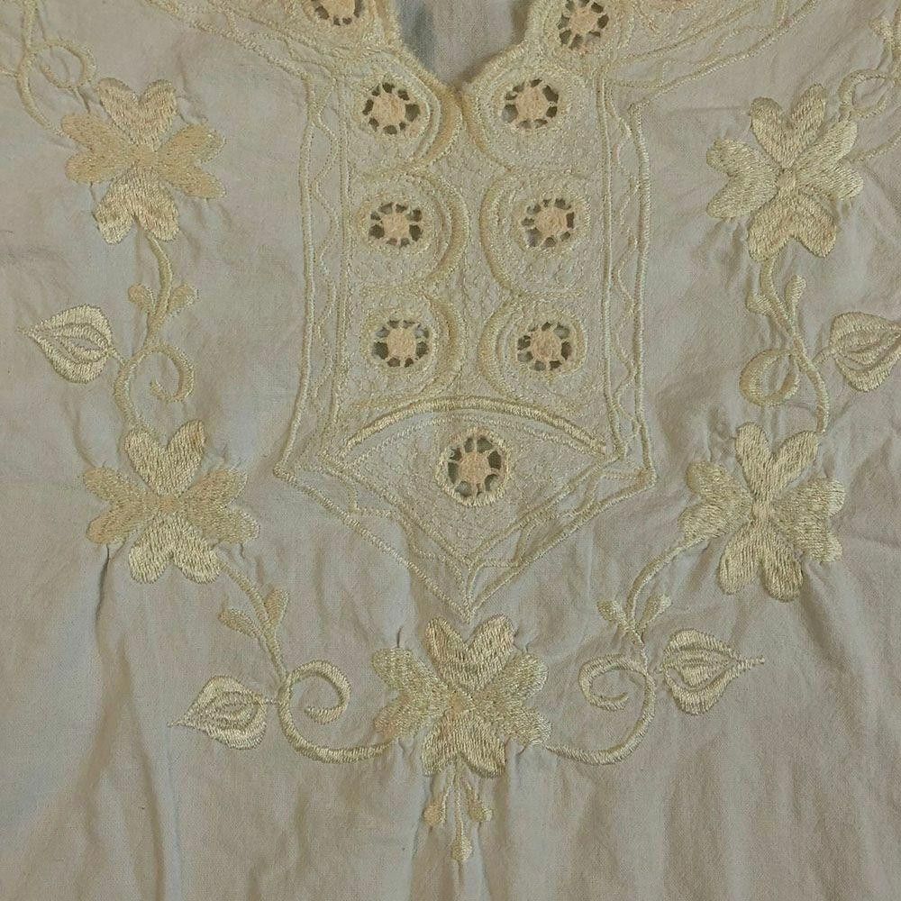 Designer Pre-Owned Hand Made Embroidered White Blouse L Size L / US 10 / IT 46 - 4 Thumbnail