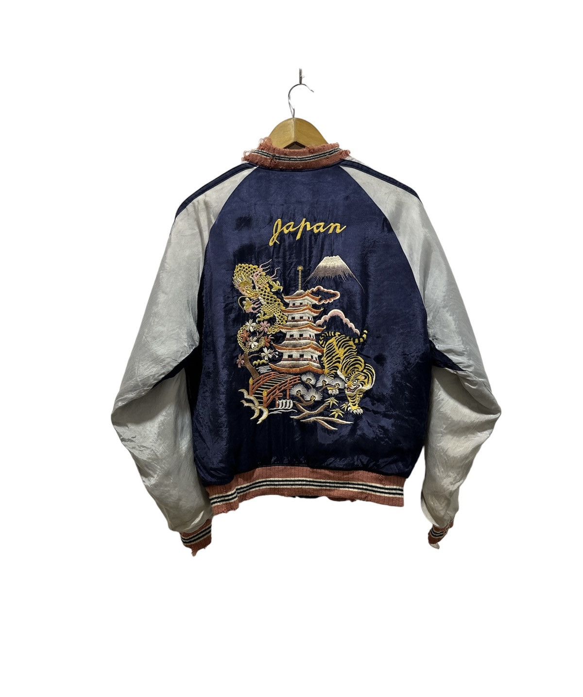 Vintage Vintage Sukajan Jacket Embroidery Tiger And Dragon Distress Size US M / EU 48-50 / 2 - 1 Thumbnail