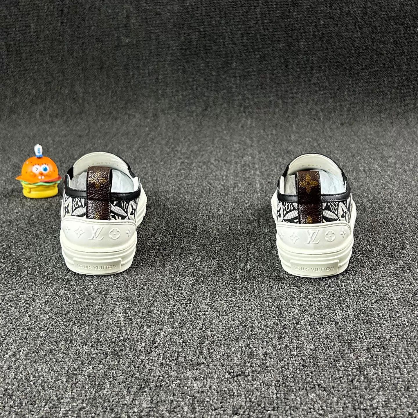 Louis Vuitton Louis Vuitton Monogram 1854 Sneaker 37.5 HB6663 Size US 6.5 / IT 36.5 - 5 Thumbnail