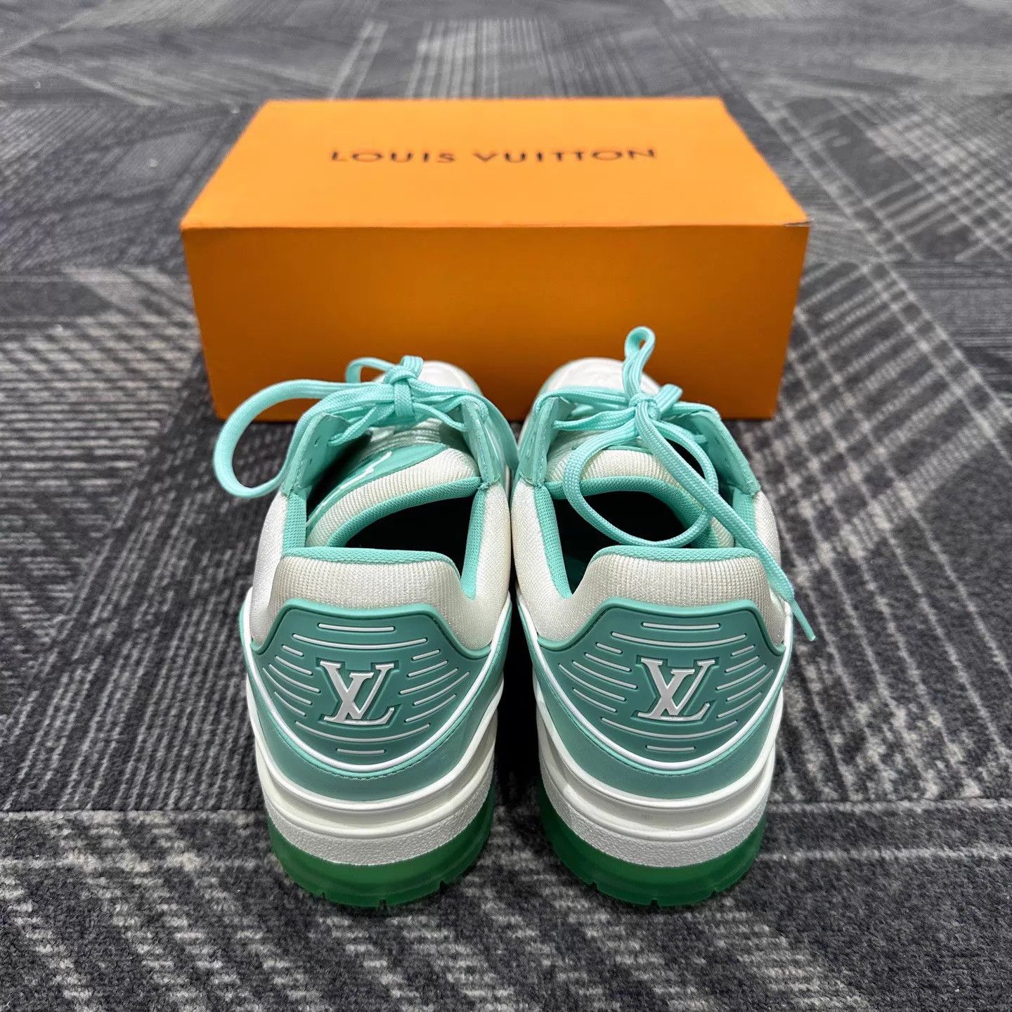 Louis Vuitton LV Trainer Tiffany Green Embossed 42 (New) Size US 9 / EU 42 - 3 Thumbnail
