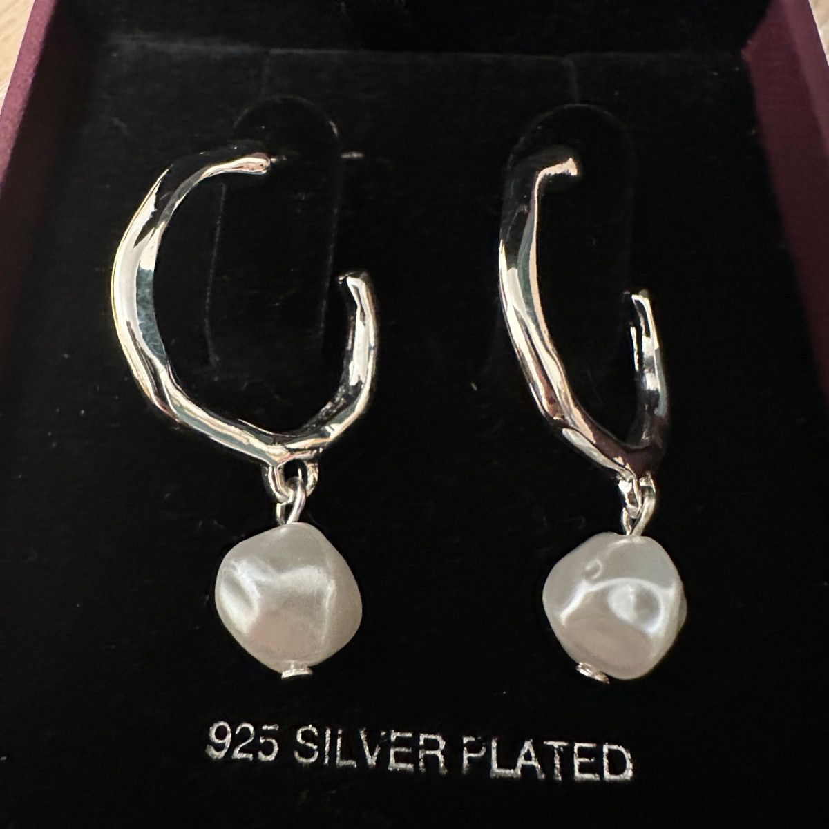 French Connection French Connection Pearl Hoop Earrings (925 Silver Plated) Size ONE SIZE - 1 Thumbnail