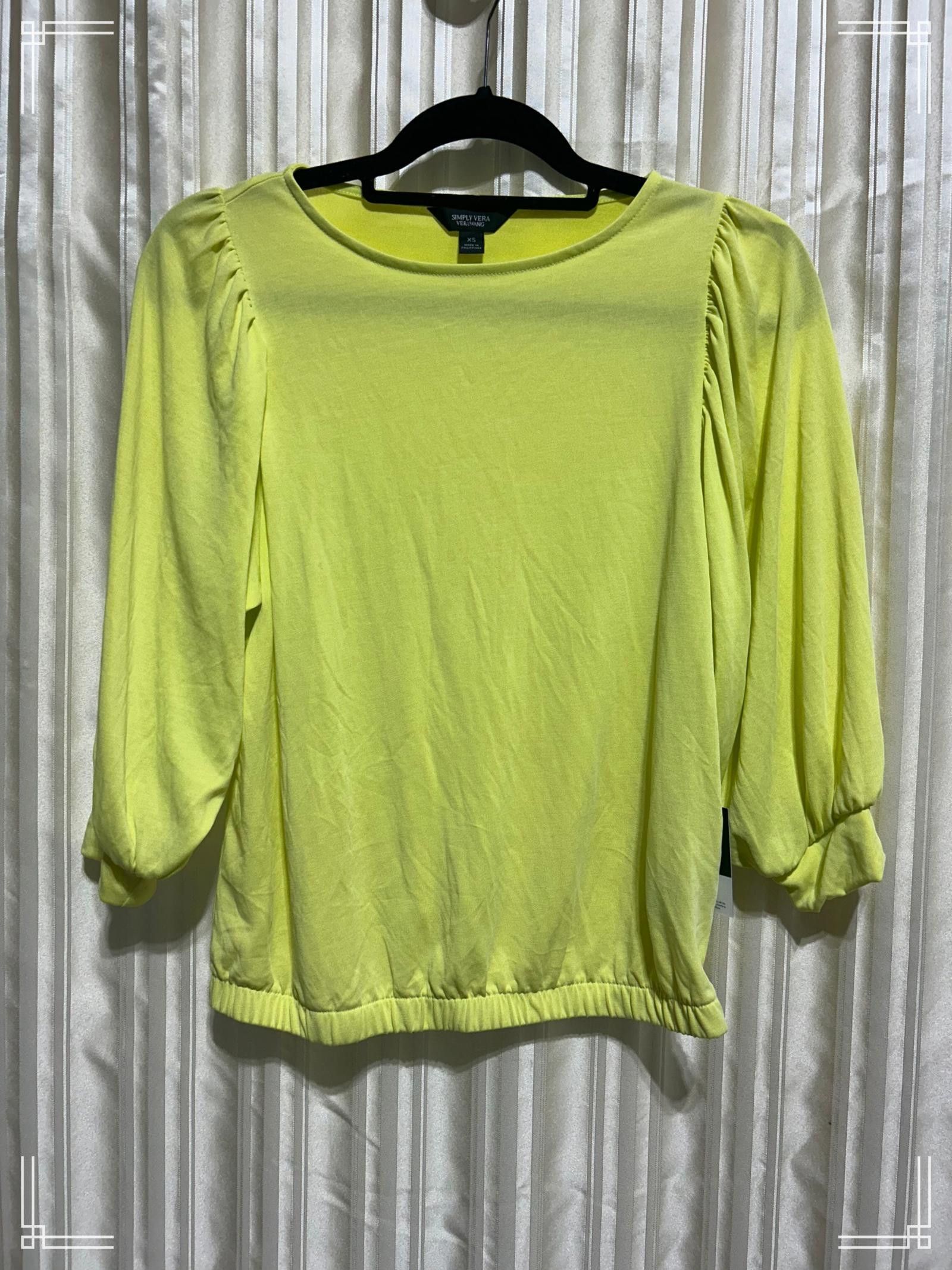Designer Simply Vera Vera Wang XS Lime Green Puff Sleeve Top, XS Size XS / US 0-2 / IT 36-38 - 1 Thumbnail
