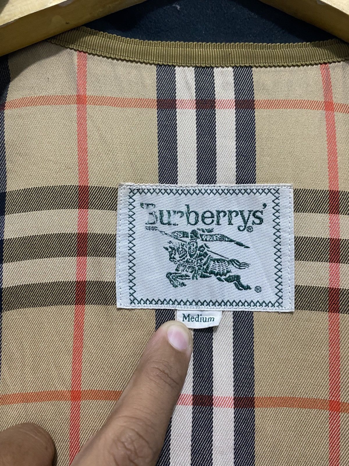 Burberry Vintage Burberry Vest Nova Check Zip Size US M / EU 48-50 / 2 - 7 Thumbnail