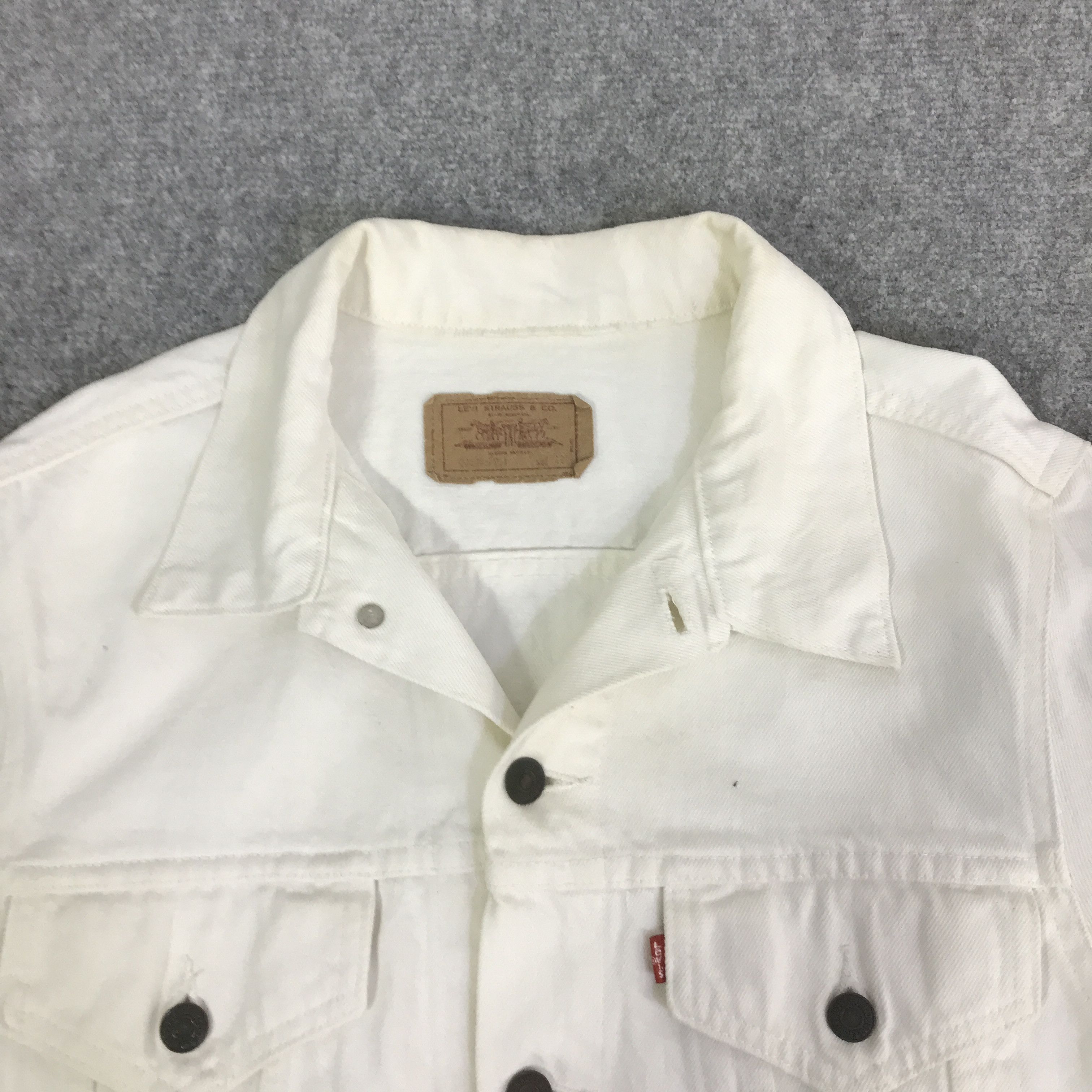 Levi's Vintage Clothing LEVIS STRAUSS TRACKER WHITE DENIM JACKET K84B17 Size US L / EU 52-54 / 3 - 7 Thumbnail