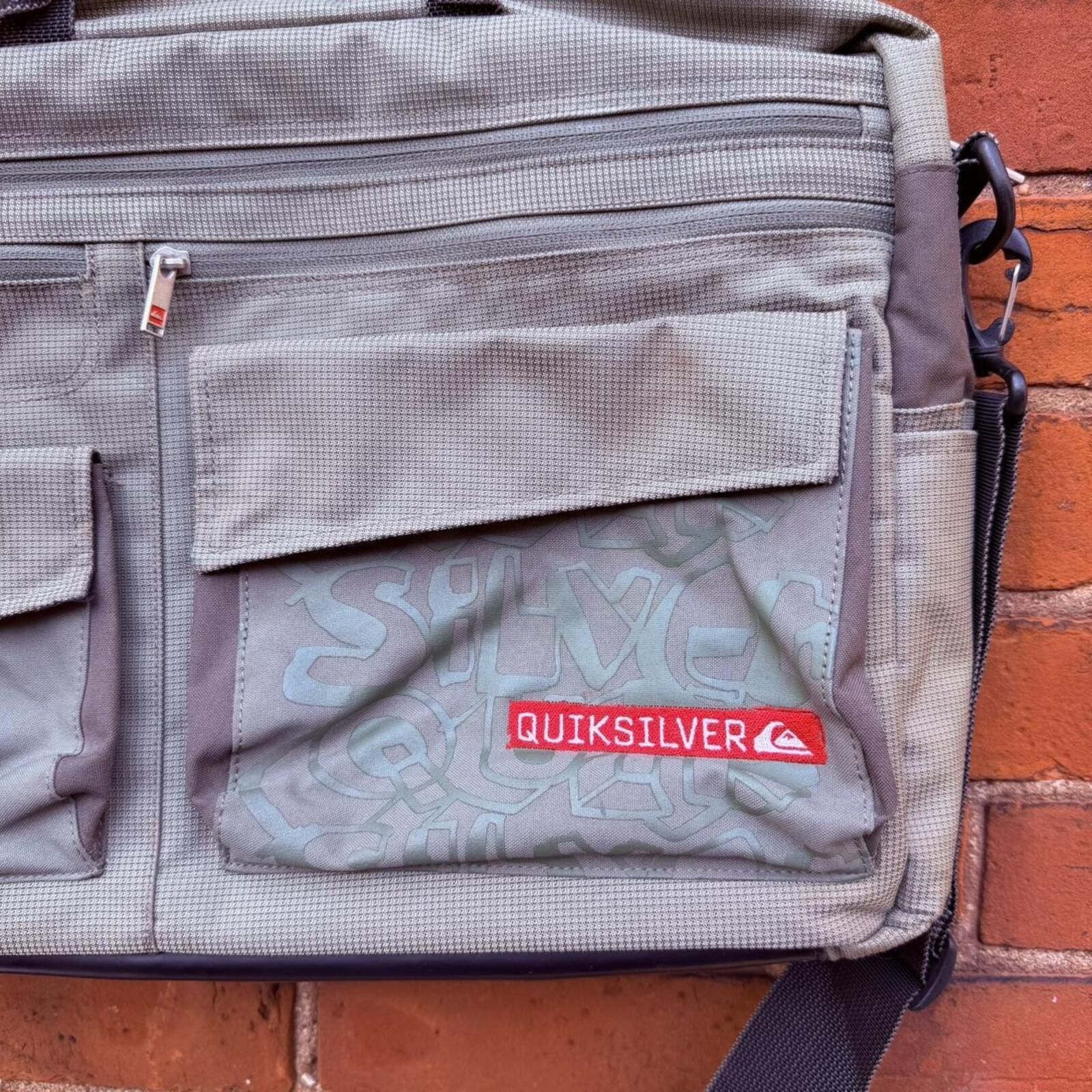 Quiksilver vintage quiksilver laptop bag 00s OS Size ONE SIZE - 3 Thumbnail
