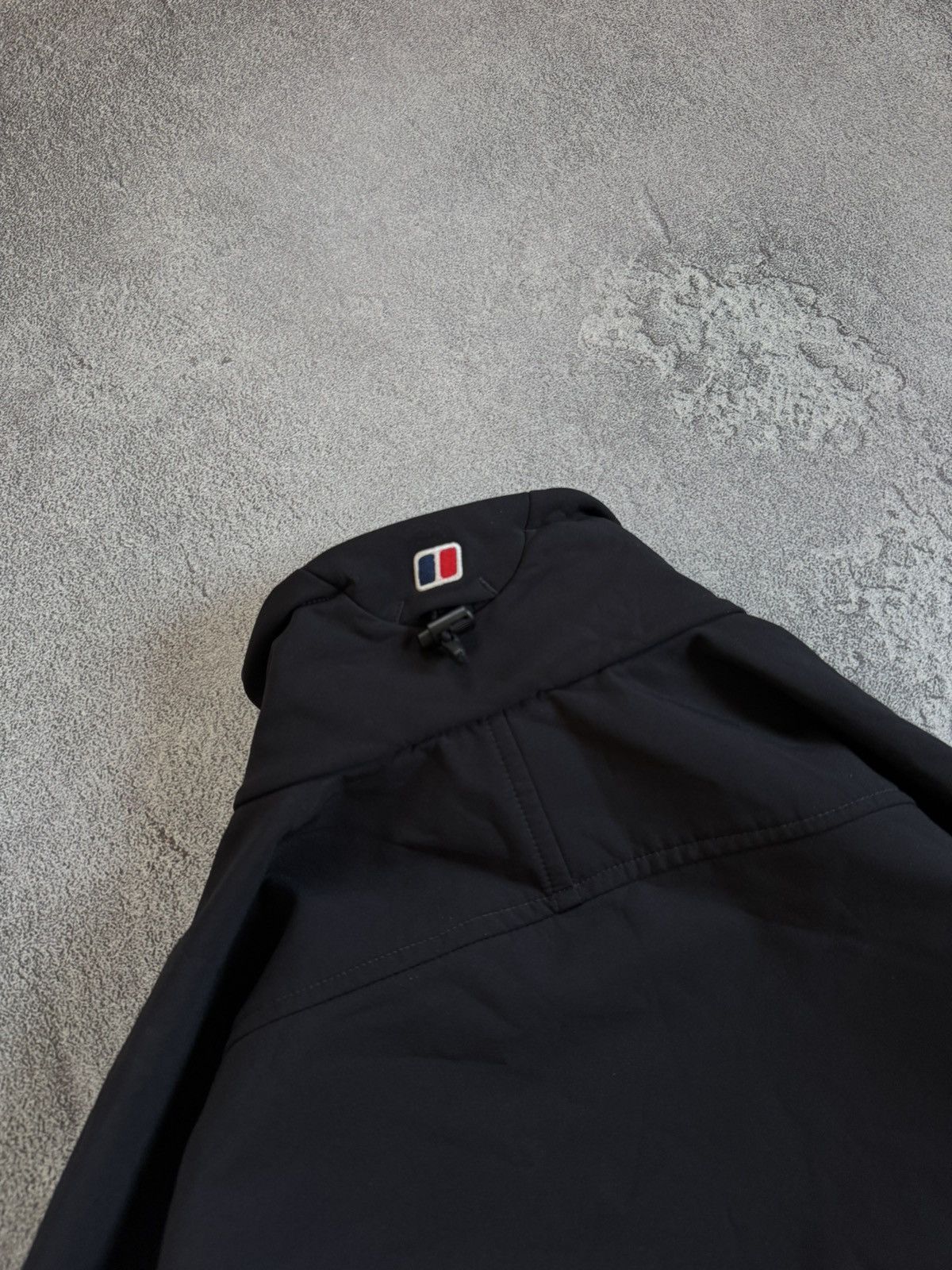 Berghaus Berghaus L Softshell black outdoor jacket gorpcore Size US L / EU 52-54 / 3 - 17 Thumbnail