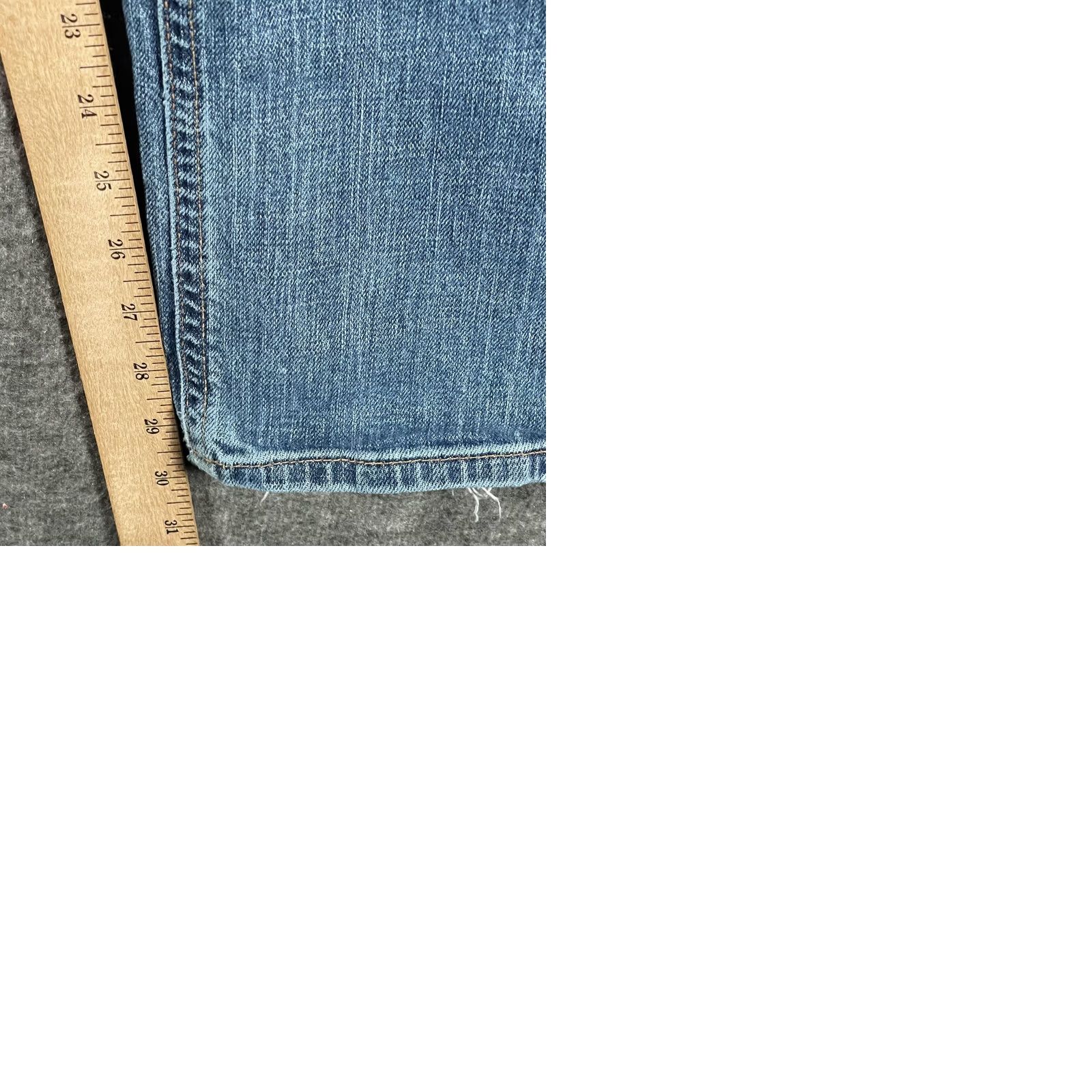 Eddie Bauer Eddie Bauer Jeans Womens 18R Blue Stretch Denim Medium Wash 5-Pocket Classic Straight Regular Rise Mid 30.5 In Inseam Size 40" / US 18 - 9 Thumbnail