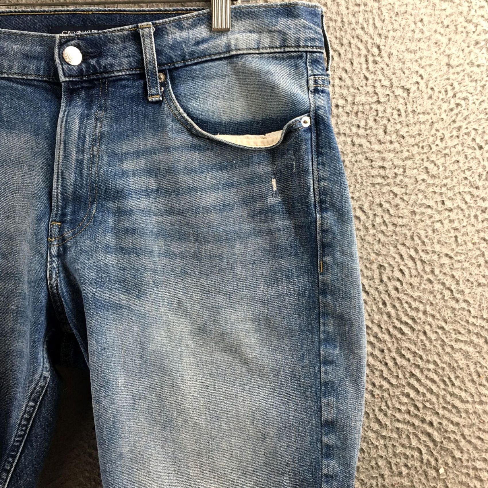Calvin Klein Calvin Klein Bermuda Shorts Womens 33 Blue Denim Hi-Rise Cuffed Shorts Bermuda (Regular) Womens Buy Now Size 24" / US 00 / IT 34 - 3 Thumbnail