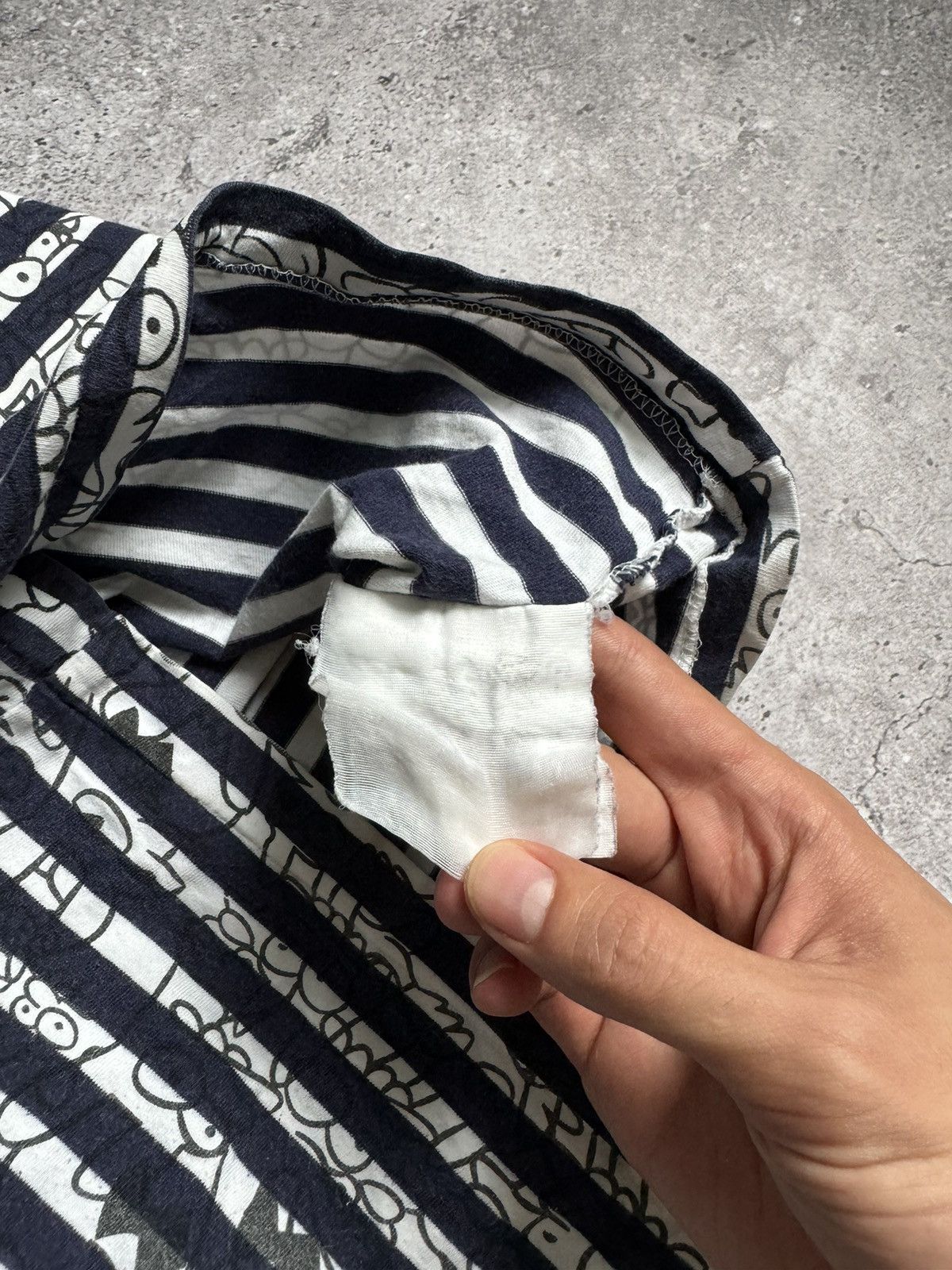 Comme des Garcons Vintage Come des Garçons Play rare distressed t-shirt Size US L / EU 52-54 / 3 - 10 Thumbnail