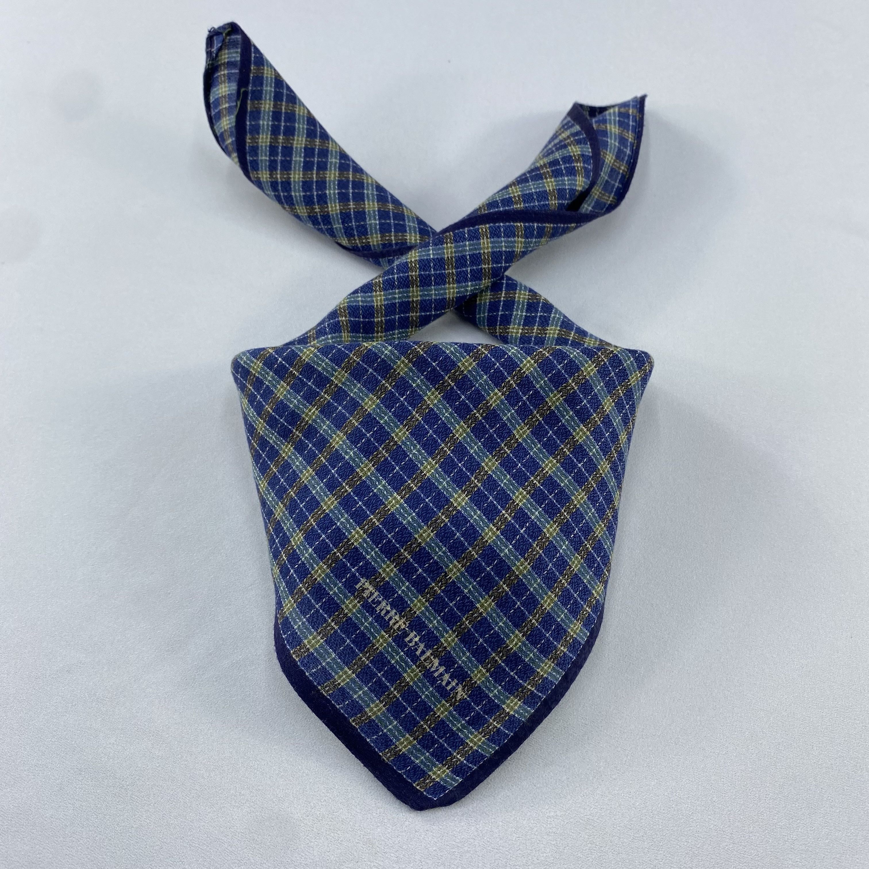 Pierre Balmain Pierre Balmain Handkerchief / Bandana / Neckerchief C903 Size ONE SIZE - 2 Thumbnail