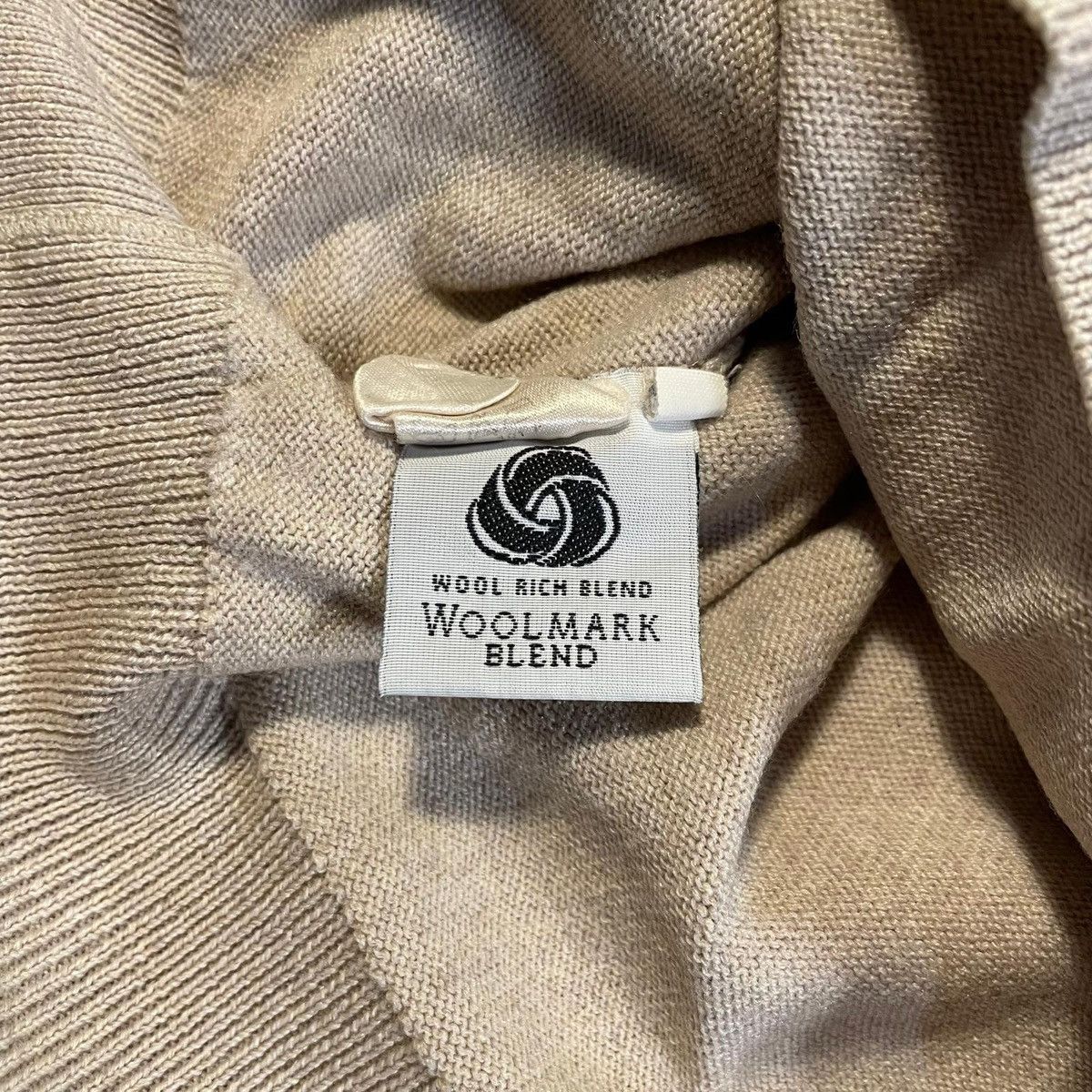 Lacoste Beige Lacoste vintage sweater jumper retro casual old money Size US M / EU 48-50 / 2 - 5 Thumbnail