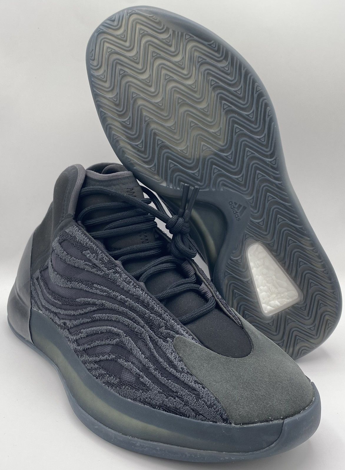 Yeezy Adidas Yeezy QNTM Onyx Size US 12 / EU 45 - 2 Thumbnail