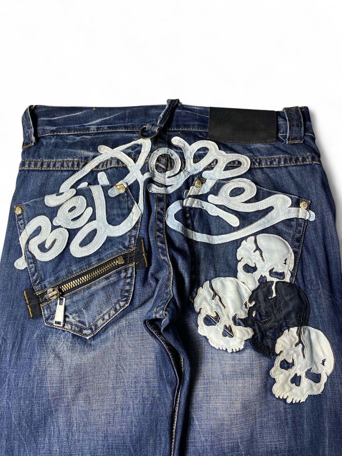 If Six Was Nine Red Papper Skull Flared Jeans Size US 32 / EU 48 - 8 Thumbnail