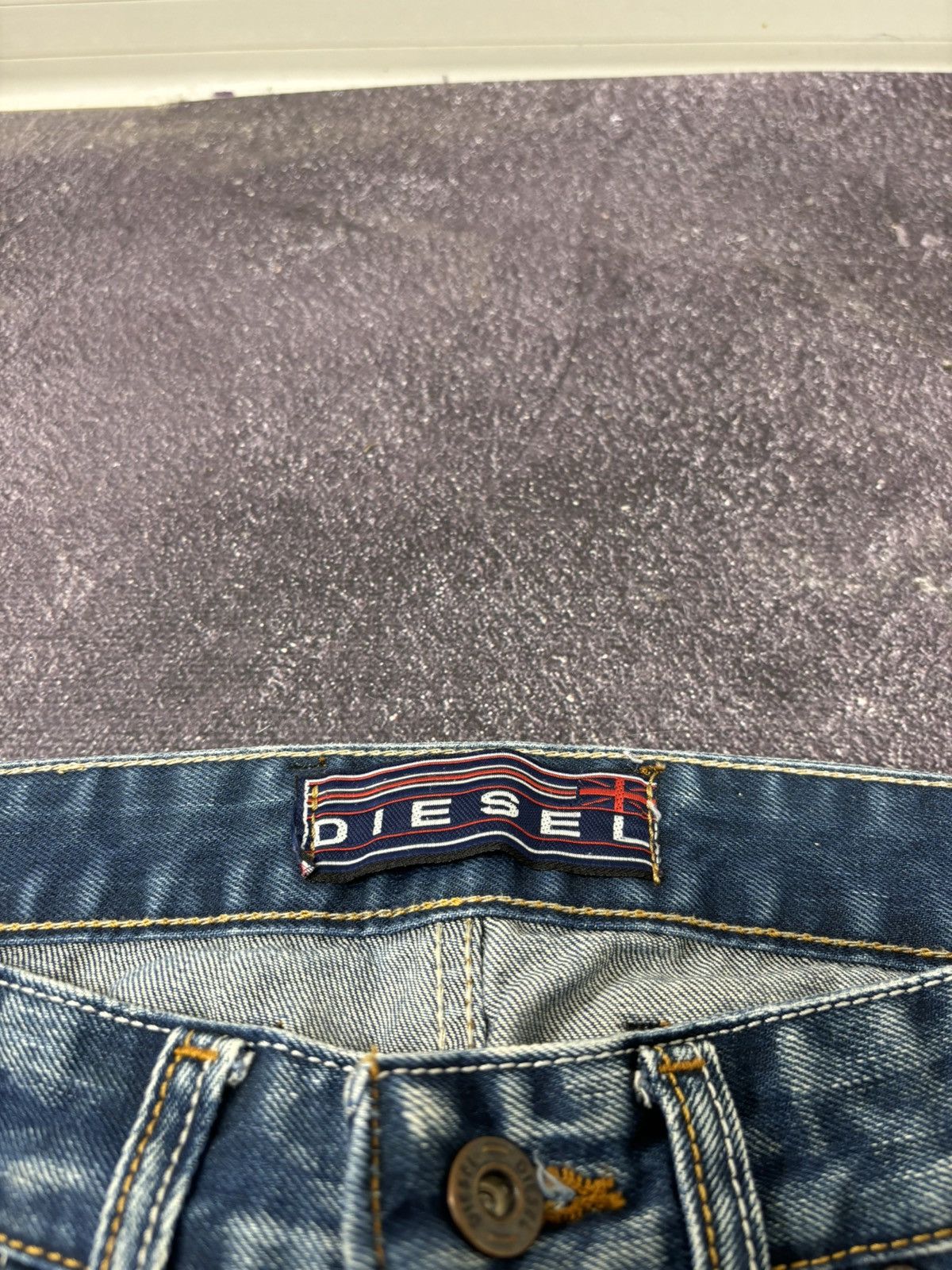 Diesel Vintage Diesel Y2K Faded Denim Hype Baggy Jeans Size US 34 / EU 50 - 13 Thumbnail