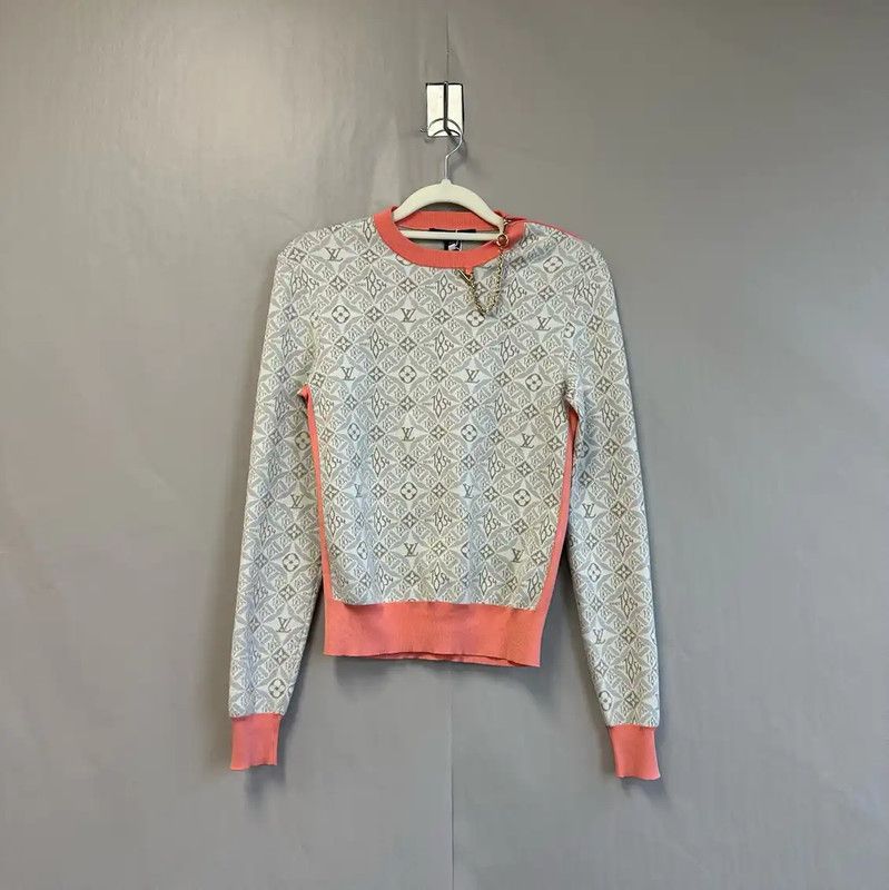 Louis Vuitton Louis Vuitton XXS Grey Wool Women's Sweater 0089 Size XXS / US 00 / IT 34 - 1 Thumbnail