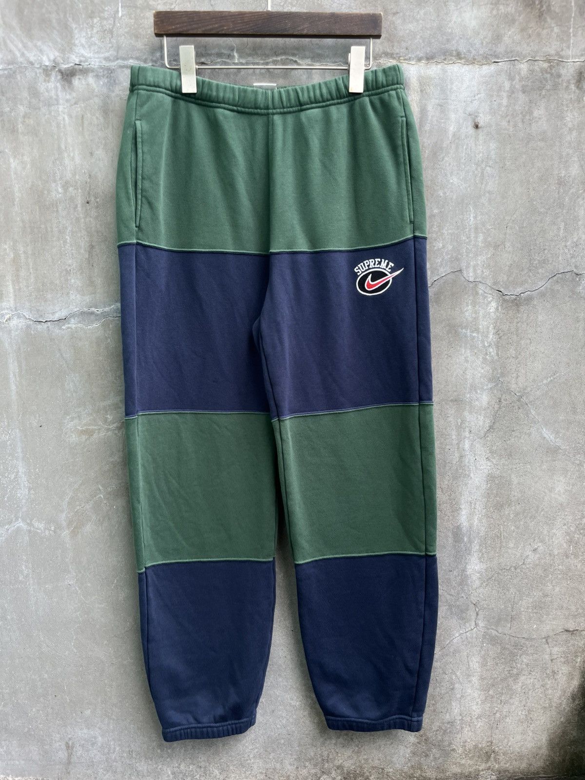 Nike × Supreme SS18 Striped Sweatpants Size US 28 / EU 44 - 2 Thumbnail