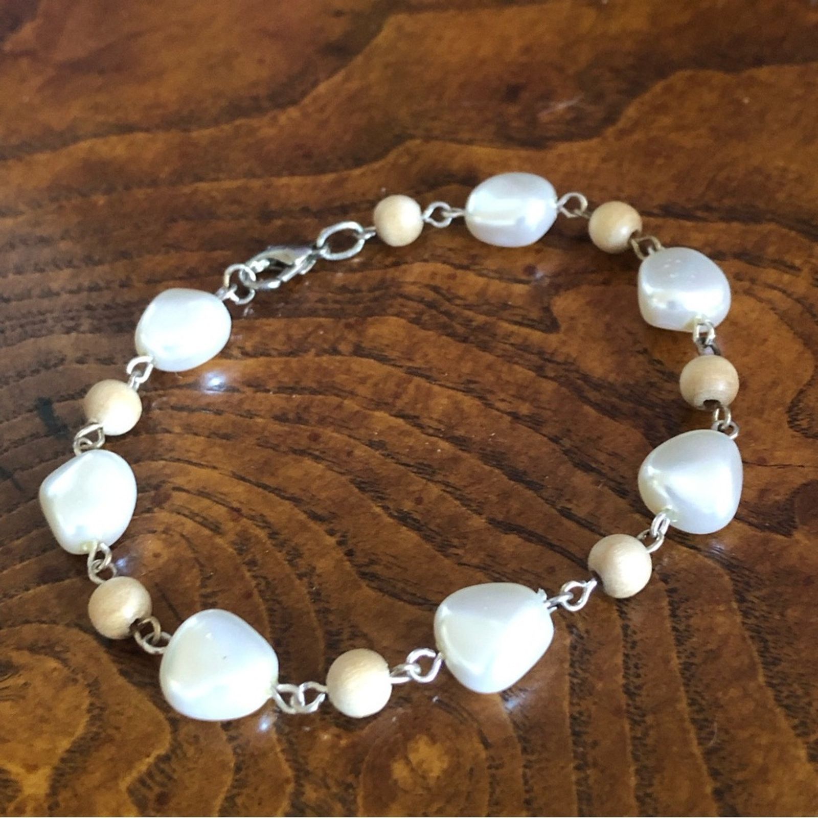 Jewelry Simulated Pearl And Wood Bead Link Bracelet in White, Women's