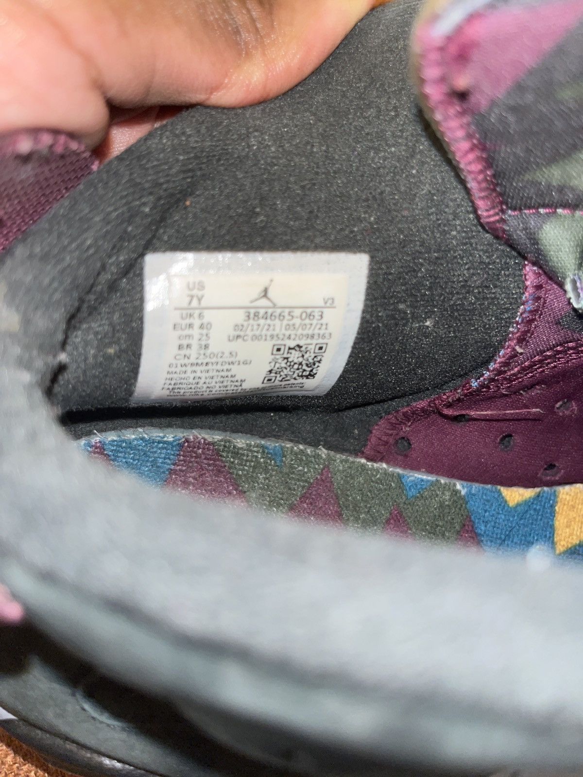 Jordan Brand Jordan 6 Bordeaux Size US 7 / EU 40 - 7 Thumbnail