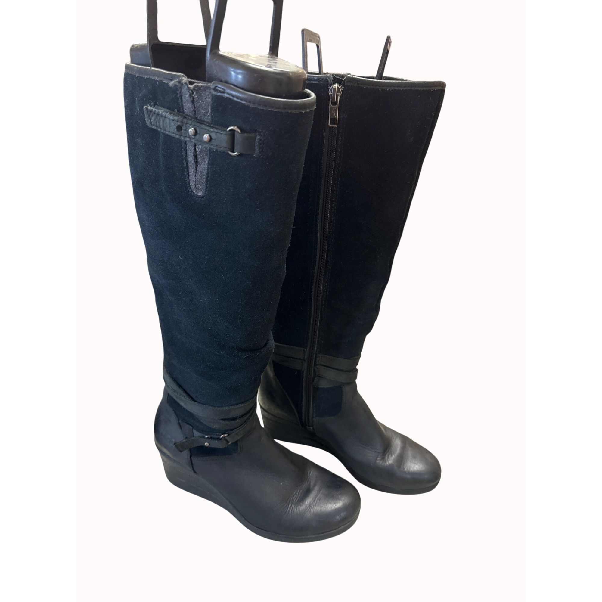 UGG Australia women’s black leather suede knee high boots si