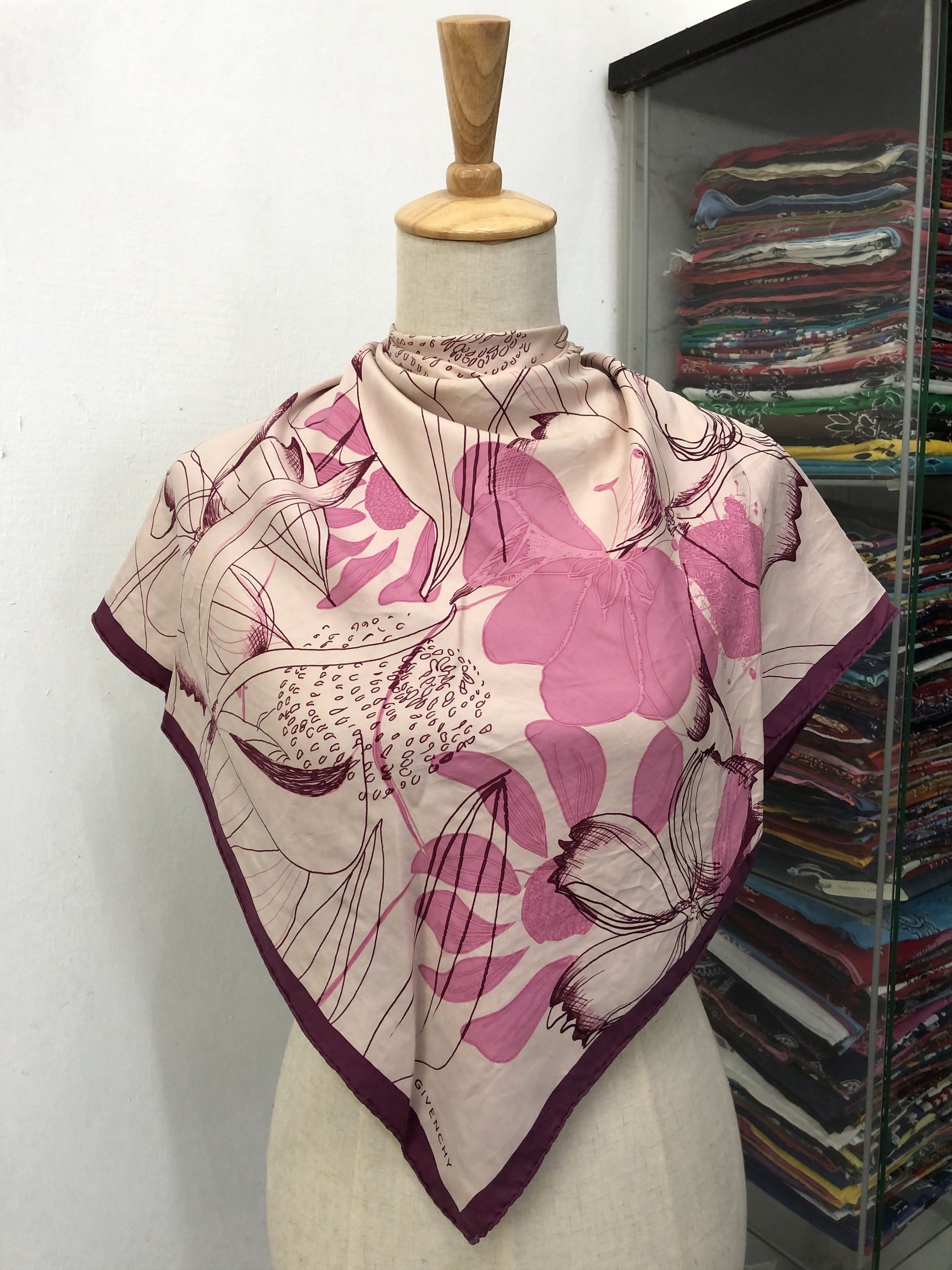 Vintage Vintage Givenchy Silk Scarf Size ONE SIZE - 1 Thumbnail