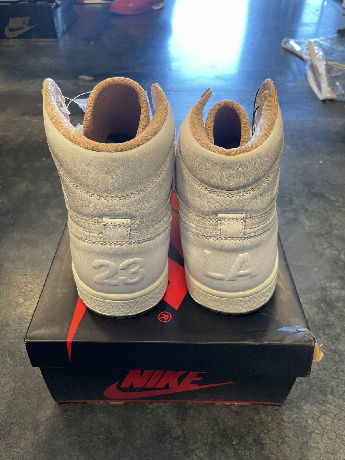 Nike Jordan 1 High LA Size US 9.5 / EU 42-43 - 4 Thumbnail