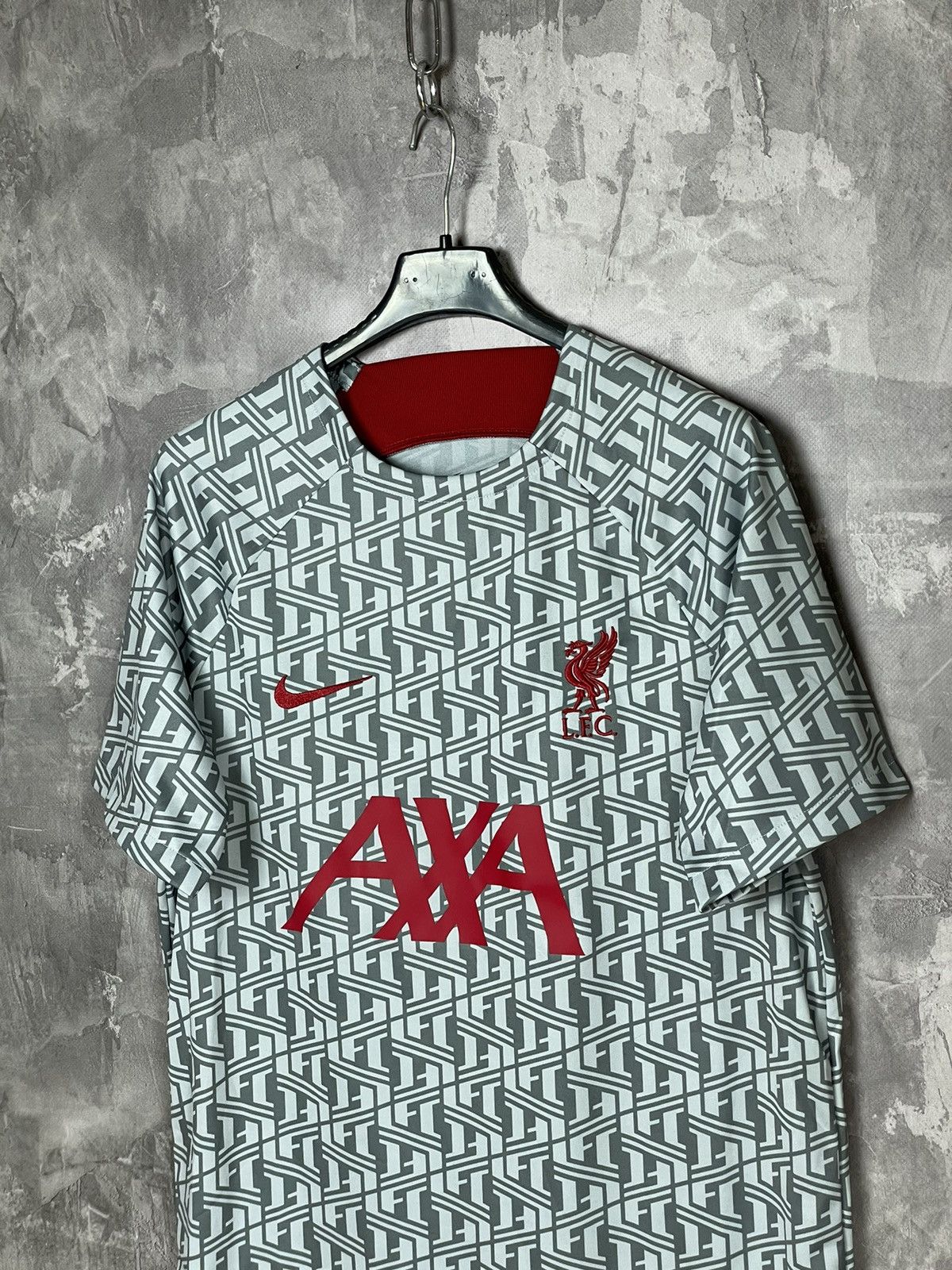 Nike Nike Liverpool FC 2020 AXA Training Jersey Size US M / EU 48-50 / 2 - 6 Thumbnail