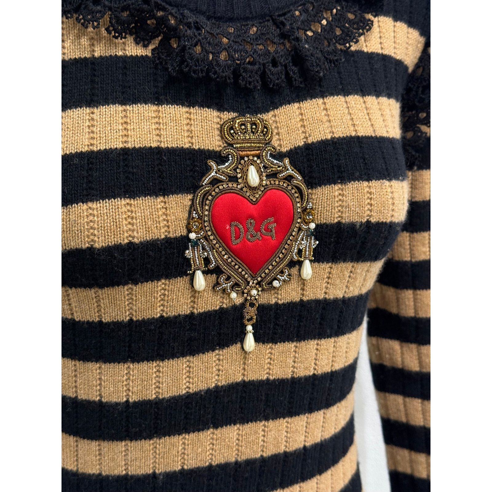 Dolce & Gabbana 2020s Dolce & Gabbana wool & cashmere heart stripe knit Size M / US 6-8 / IT 42-44 - 4 Thumbnail