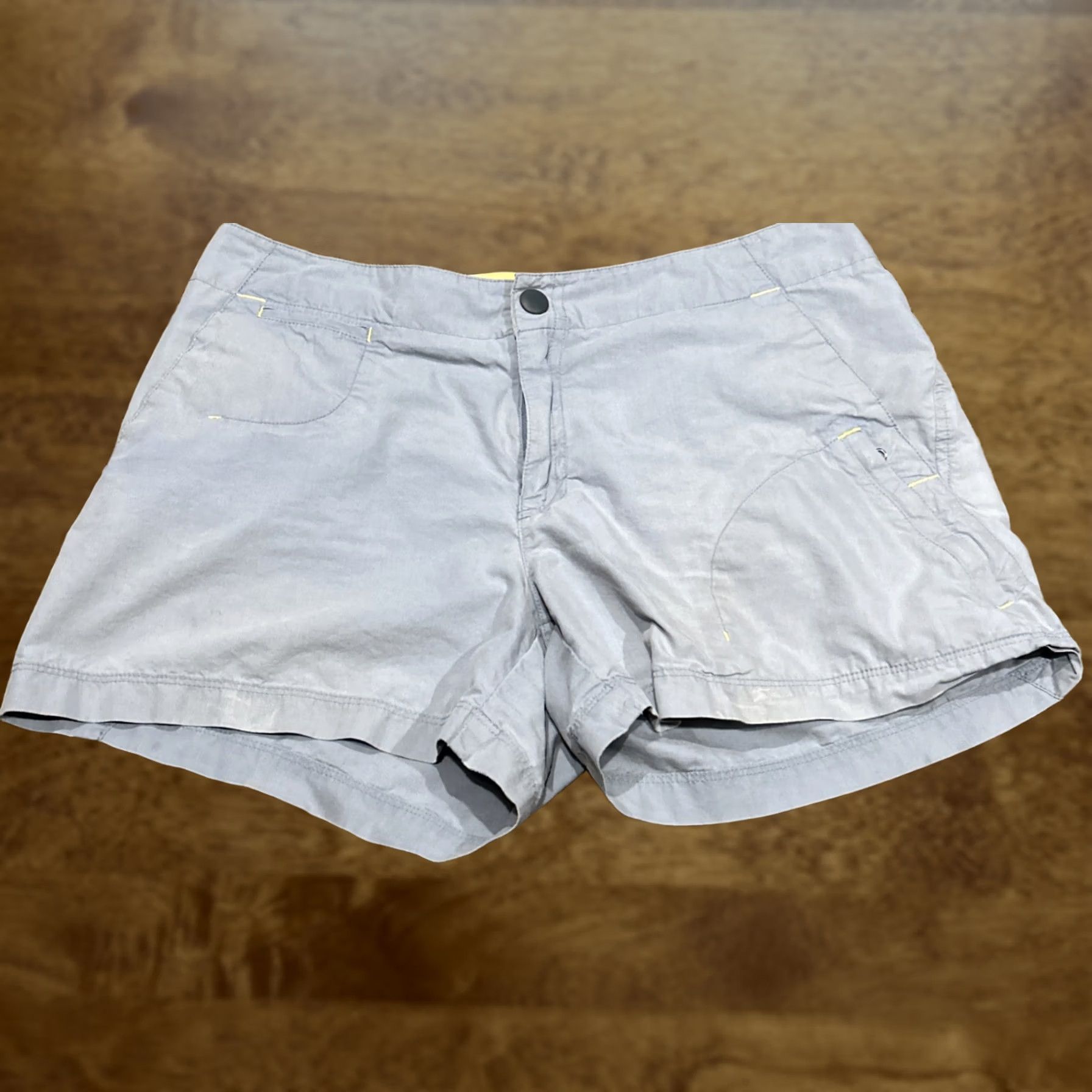 Vintage REI Women’s Size 8 Light Blue Shorts A3 Chino Outdoor Casual Nylon 29 in Waist 4 in Inseam Regular Womens Size 30" / US 8 / IT 44 - 1 Thumbnail