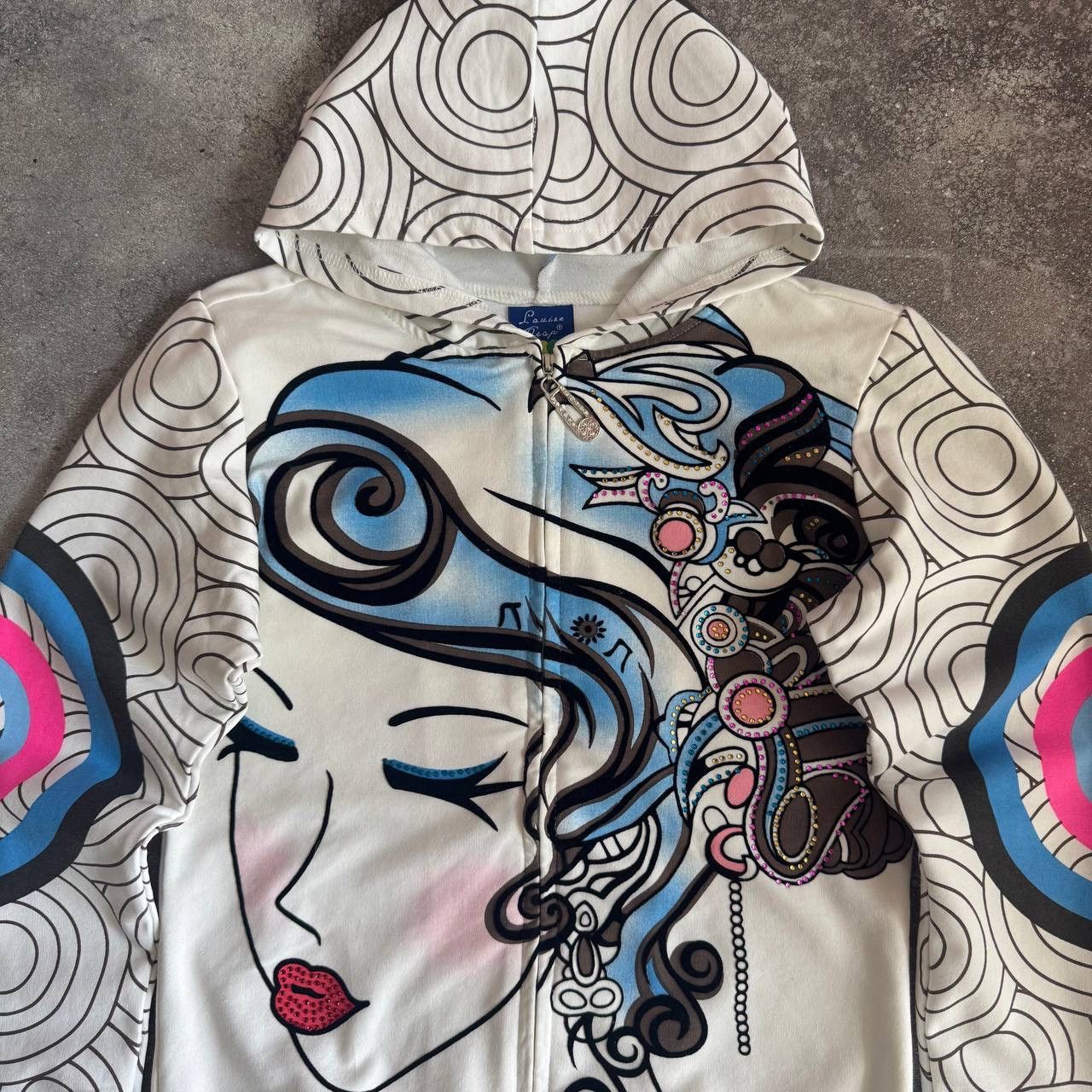 20471120 × Vintage Glamour Girl Printed Vintage Y2K Zip Hoodie Size S / US 4 / IT 40 - 4 Thumbnail