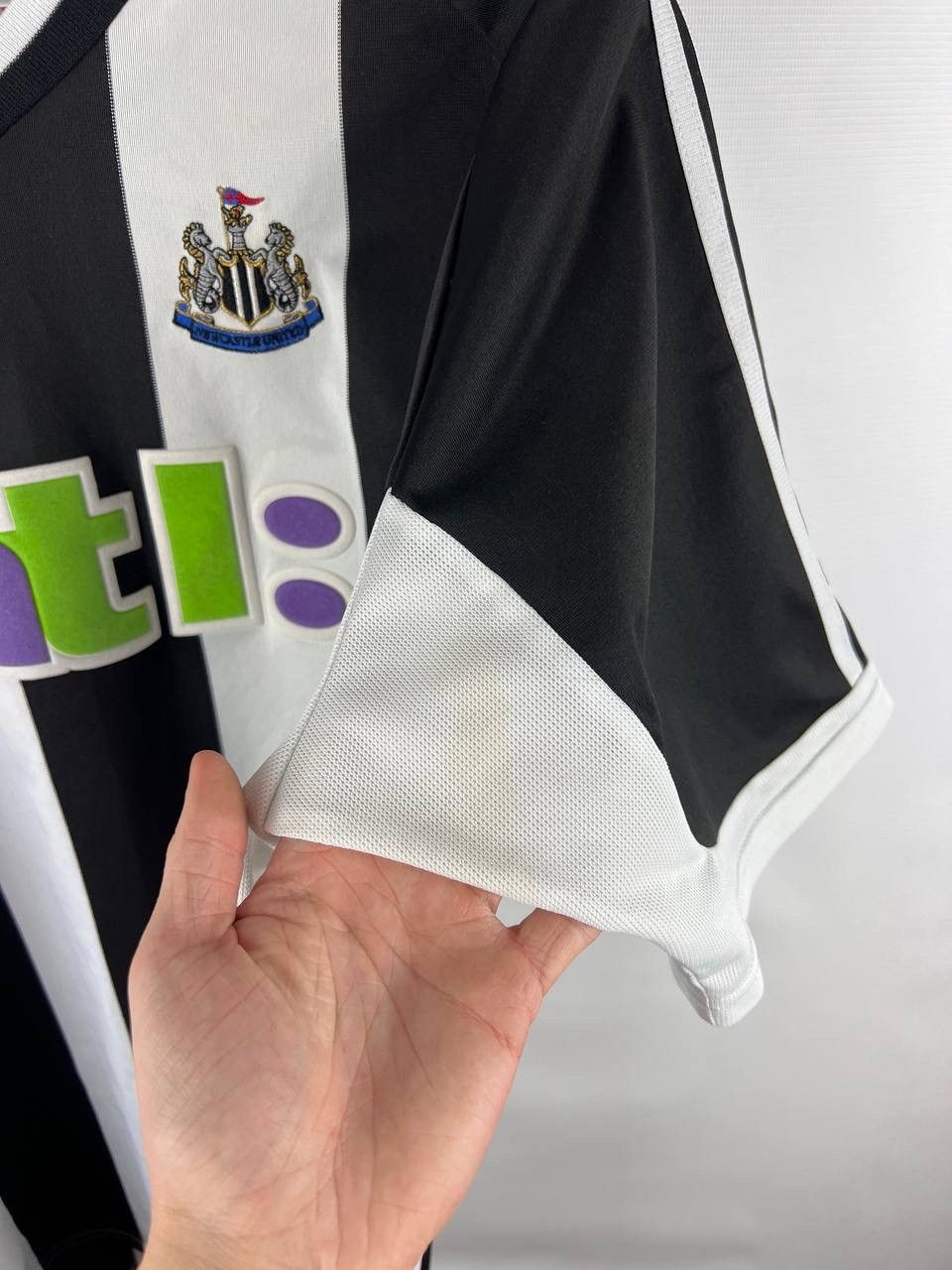 Adidas NewCastle Adidas 2001-03 vintage jersey t-shirt size L Size US L / EU 52-54 / 3 - 7 Thumbnail