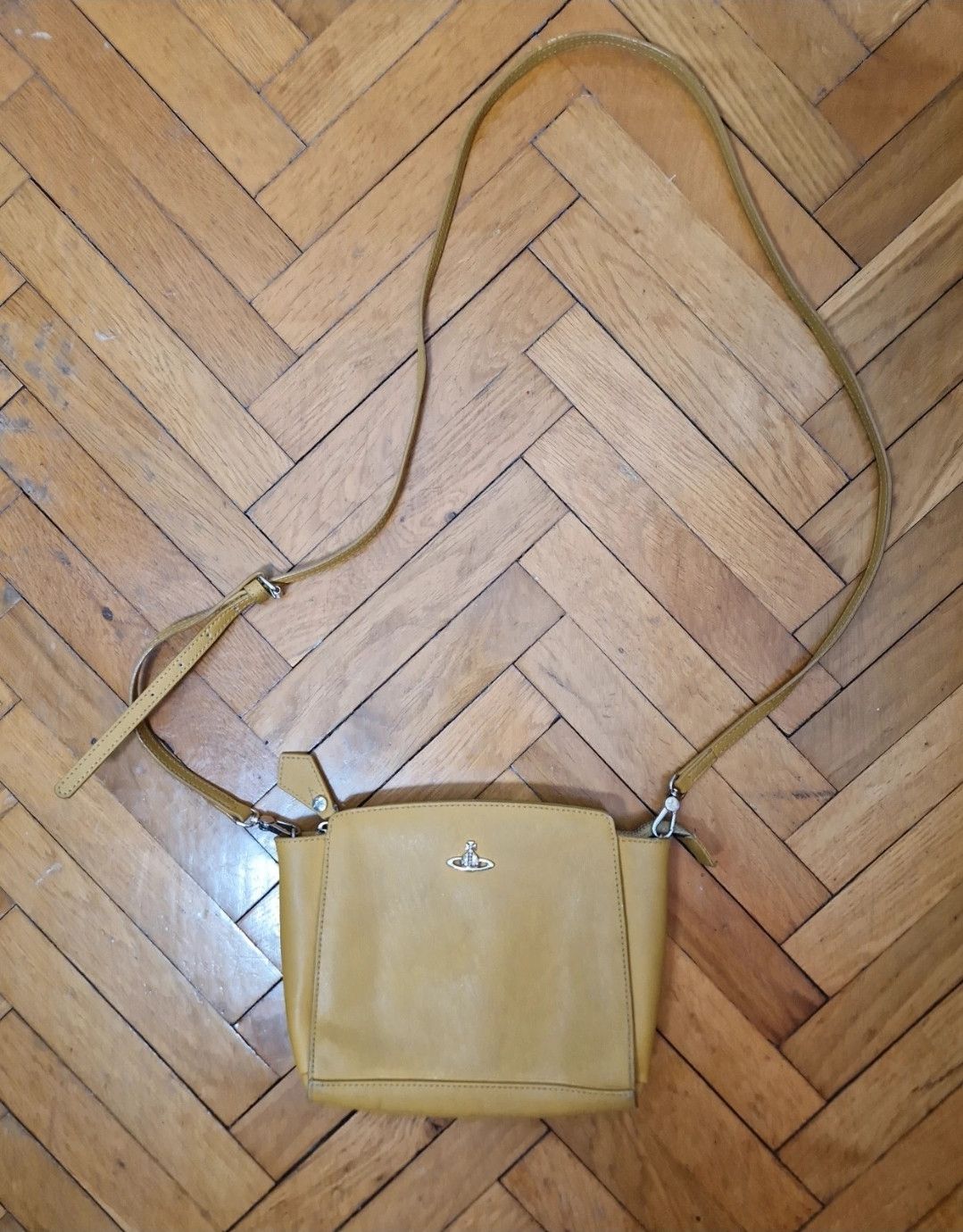 Vivienne Westwood Vivienne Westwood vintage bag y2k 2000s archive punk Size ONE SIZE - 1 Thumbnail
