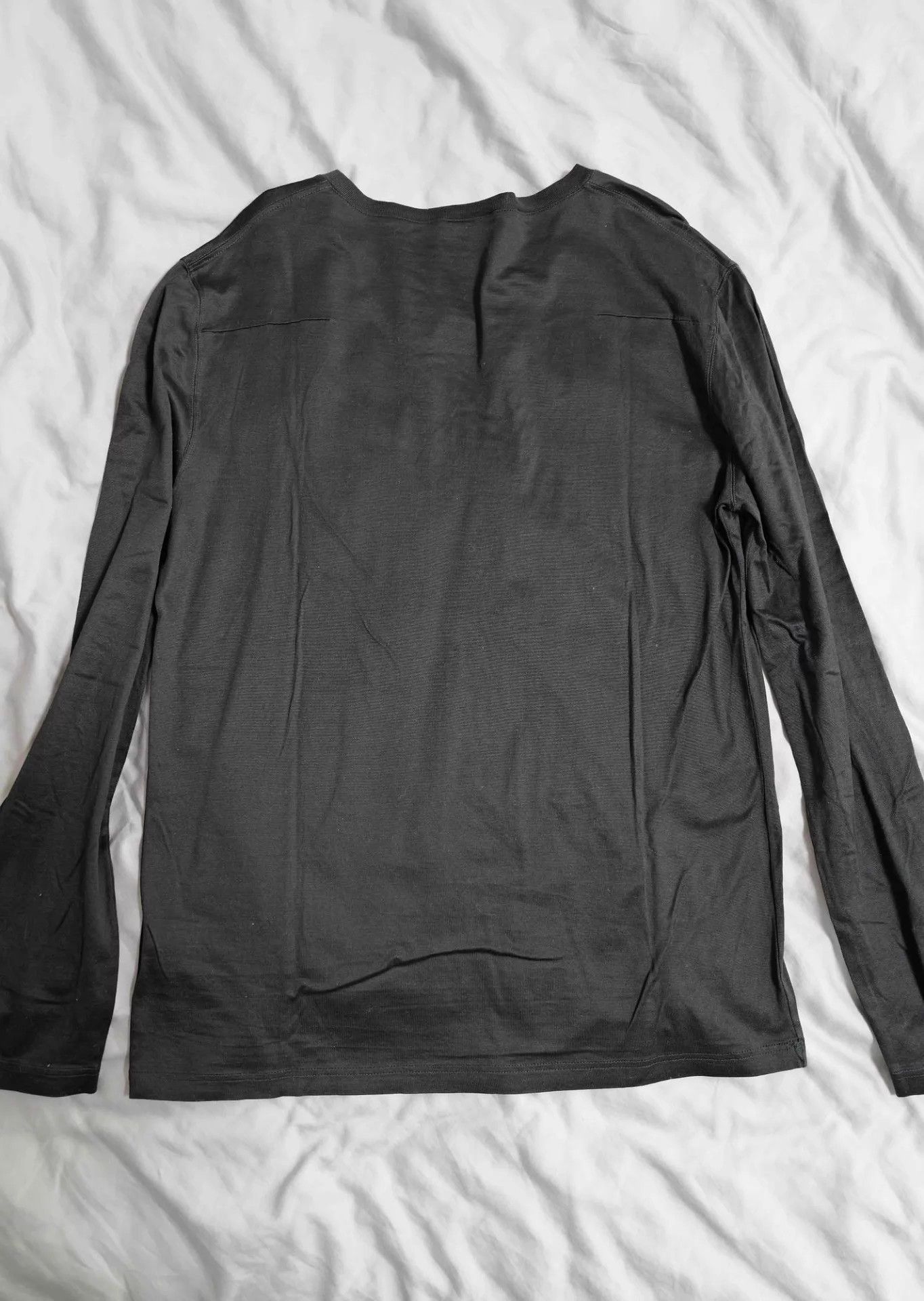 Dior Dior Homme 03AW Bee Embroidery V-neck LS T-shirt Size US S / EU 44-46 / 1 - 2 Thumbnail