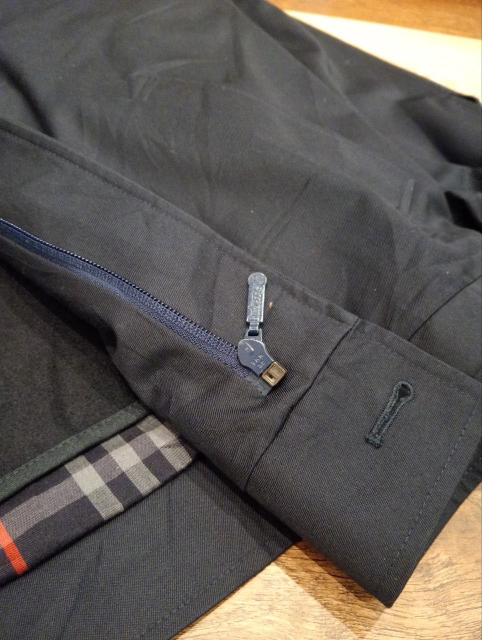 Burberry Prorsum VINTAGE BURBERRYS COTTON POLY TRENCH JACKET - NAVY Size US L / EU 52-54 / 3 - 11 Thumbnail