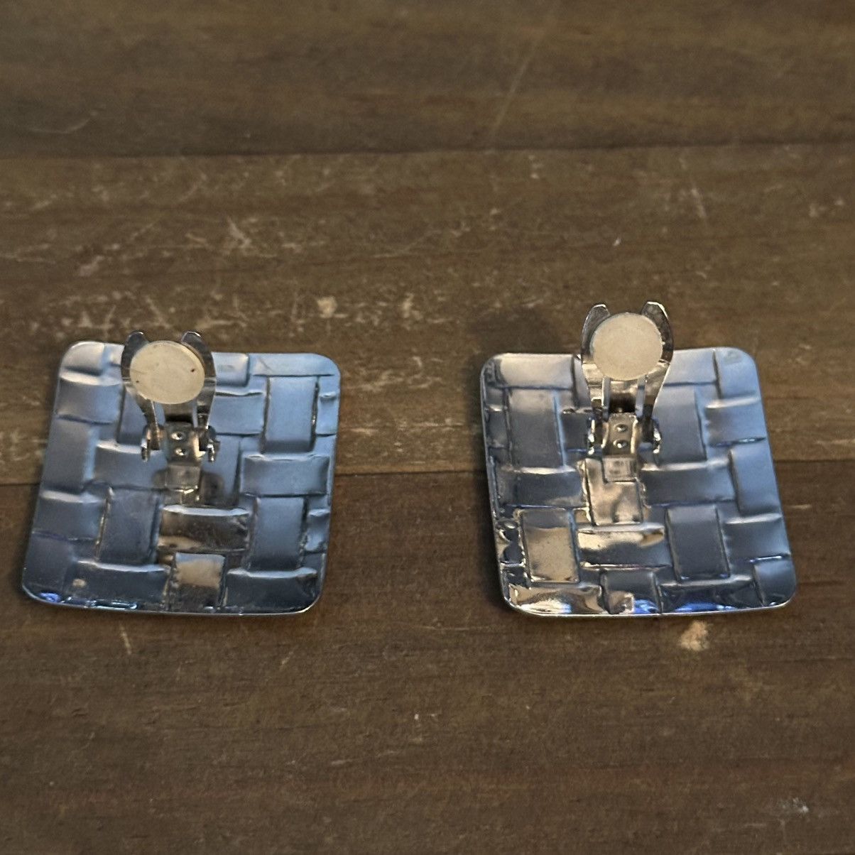 Vintage Vintage silver tone square basketweave clip on earrings Size ONE SIZE - 3 Thumbnail