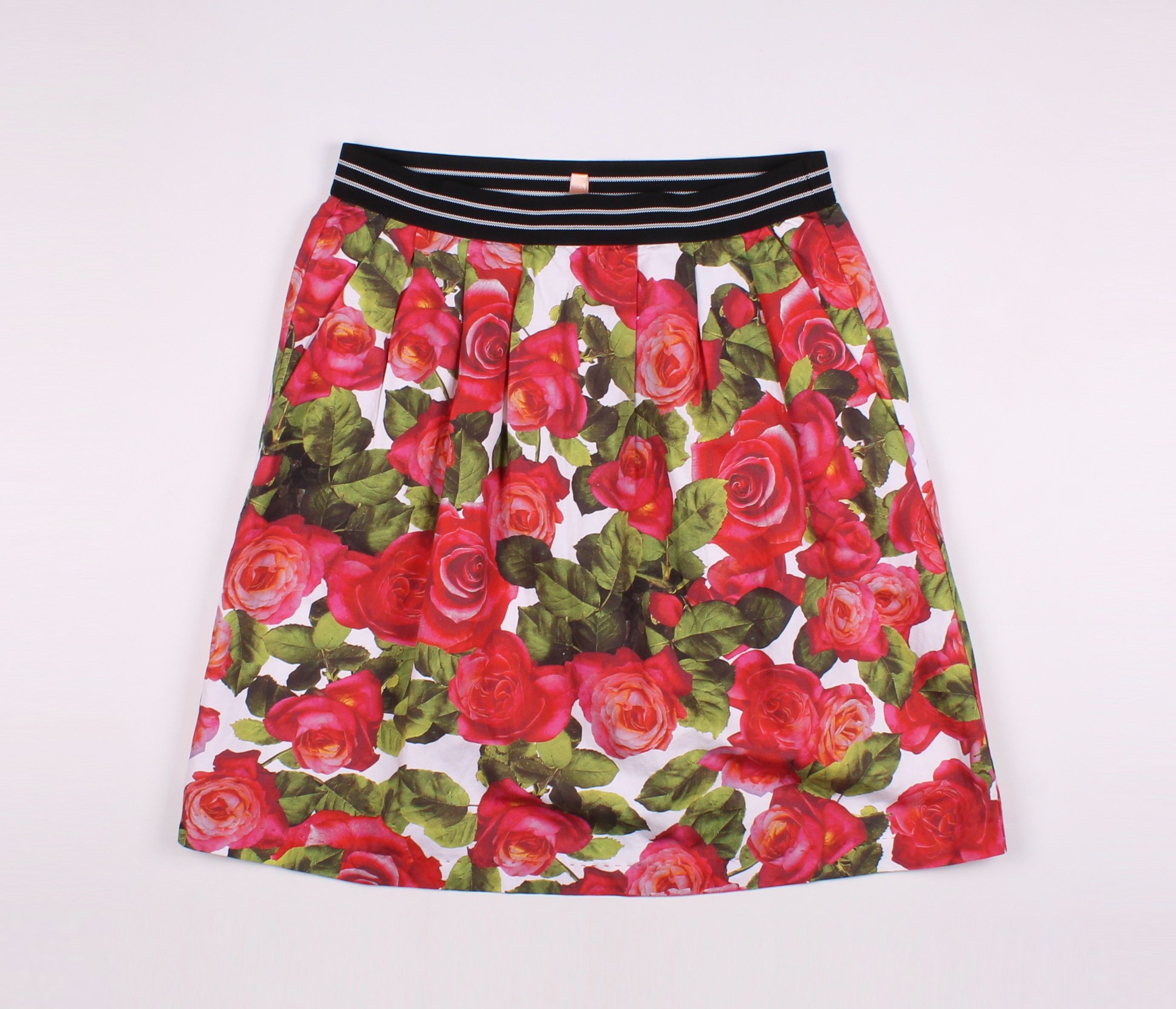 Other Marc Cain Floral Roses Pleated Skirt Size 30" / US 8 / IT 44 - 1 Thumbnail
