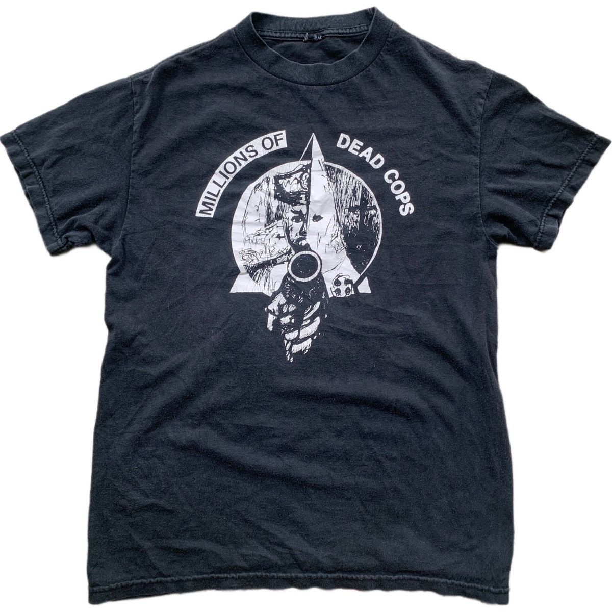 Band Tees × Vintage MILLIONS OF DEAD COPS TSHIRT Size US S / EU 44-46 / 1 - 1 Thumbnail