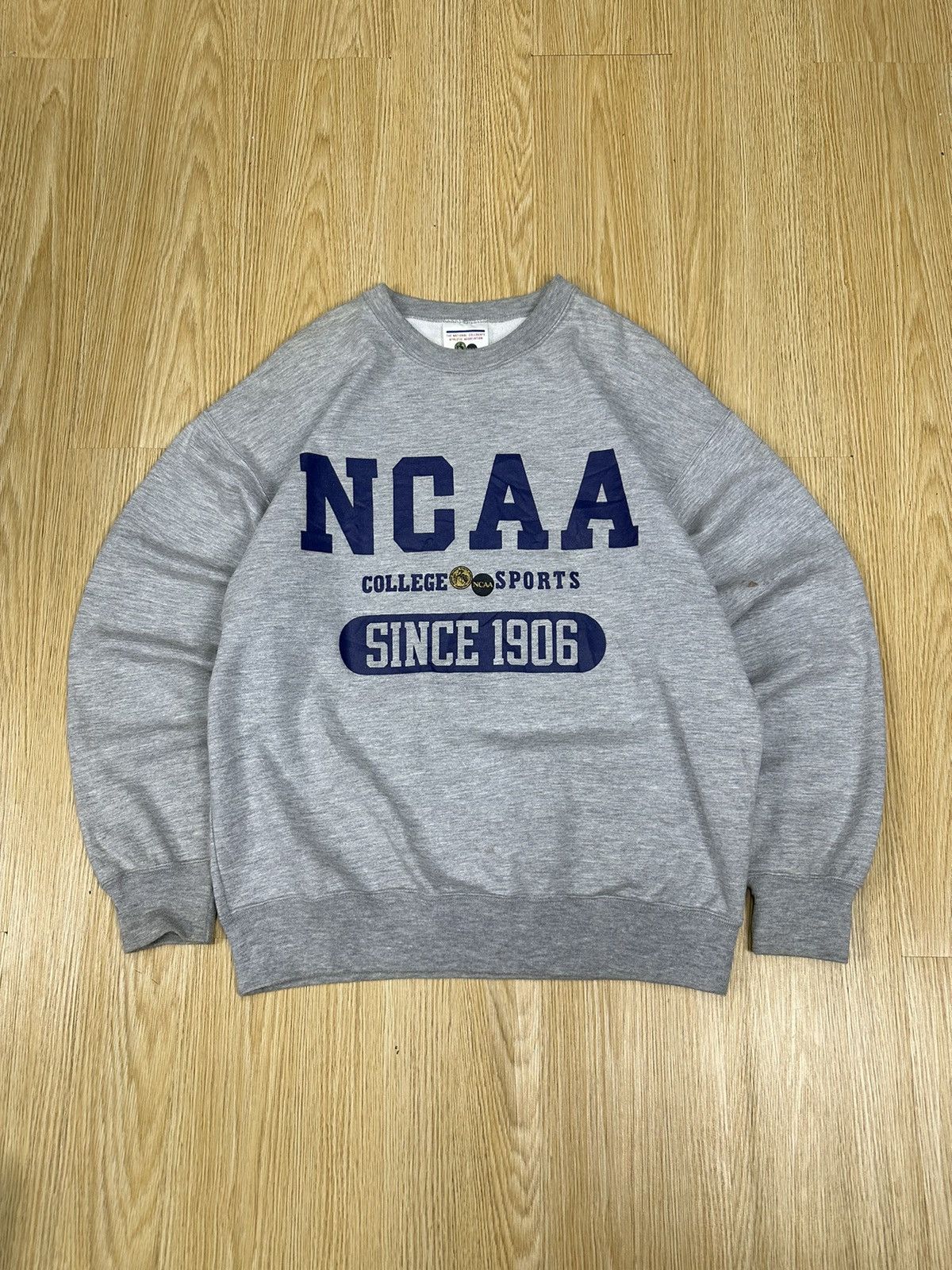 NCAA Vintage NCAA by Descente Crewneck Z239 Size US L / EU 52-54 / 3 - 1 Thumbnail